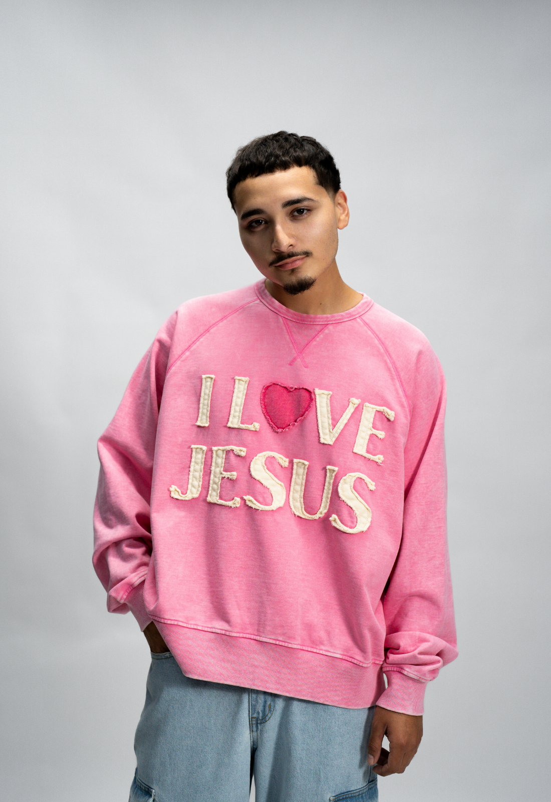 "I LOVE JESUS" CREWNECK (PINK)