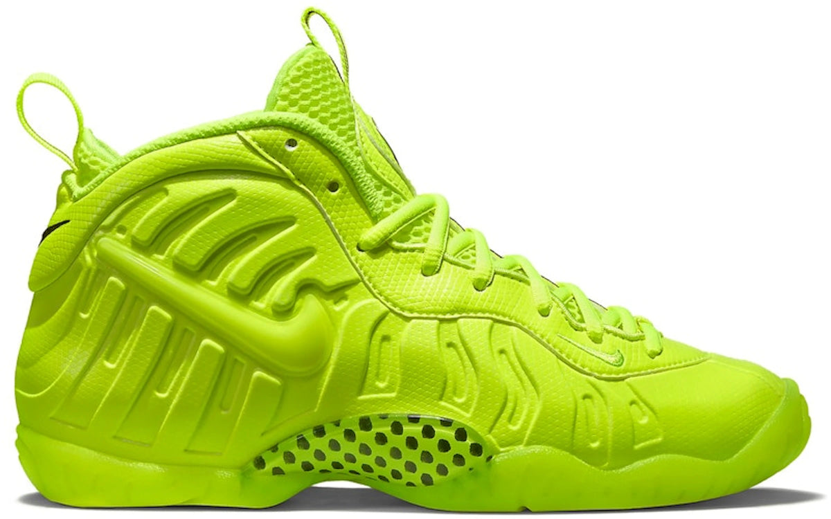 Nike Air Foamposite Pro Volt (GS) - Size 5Y