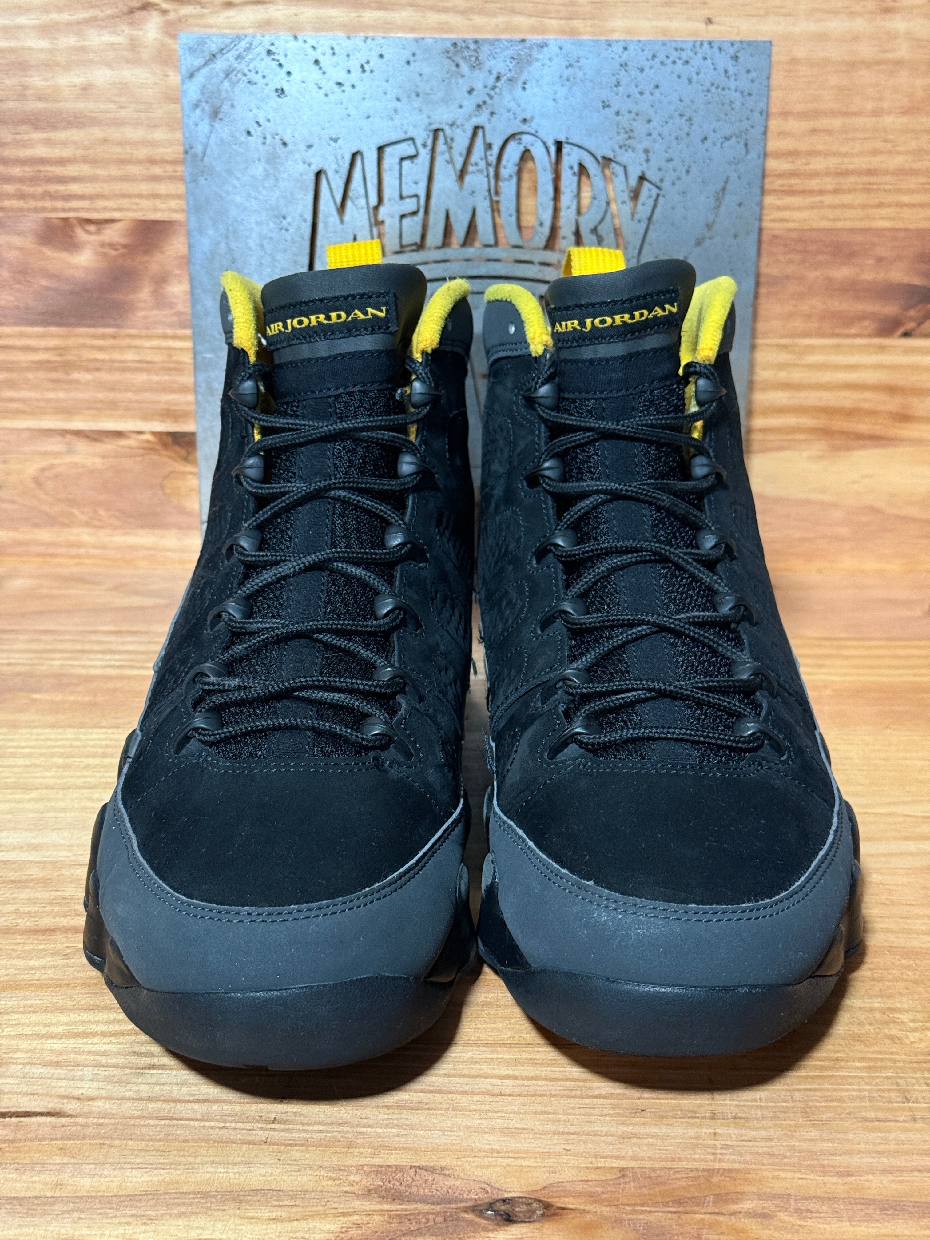 Jordan 9 Retro Dark Charcoal University Gold