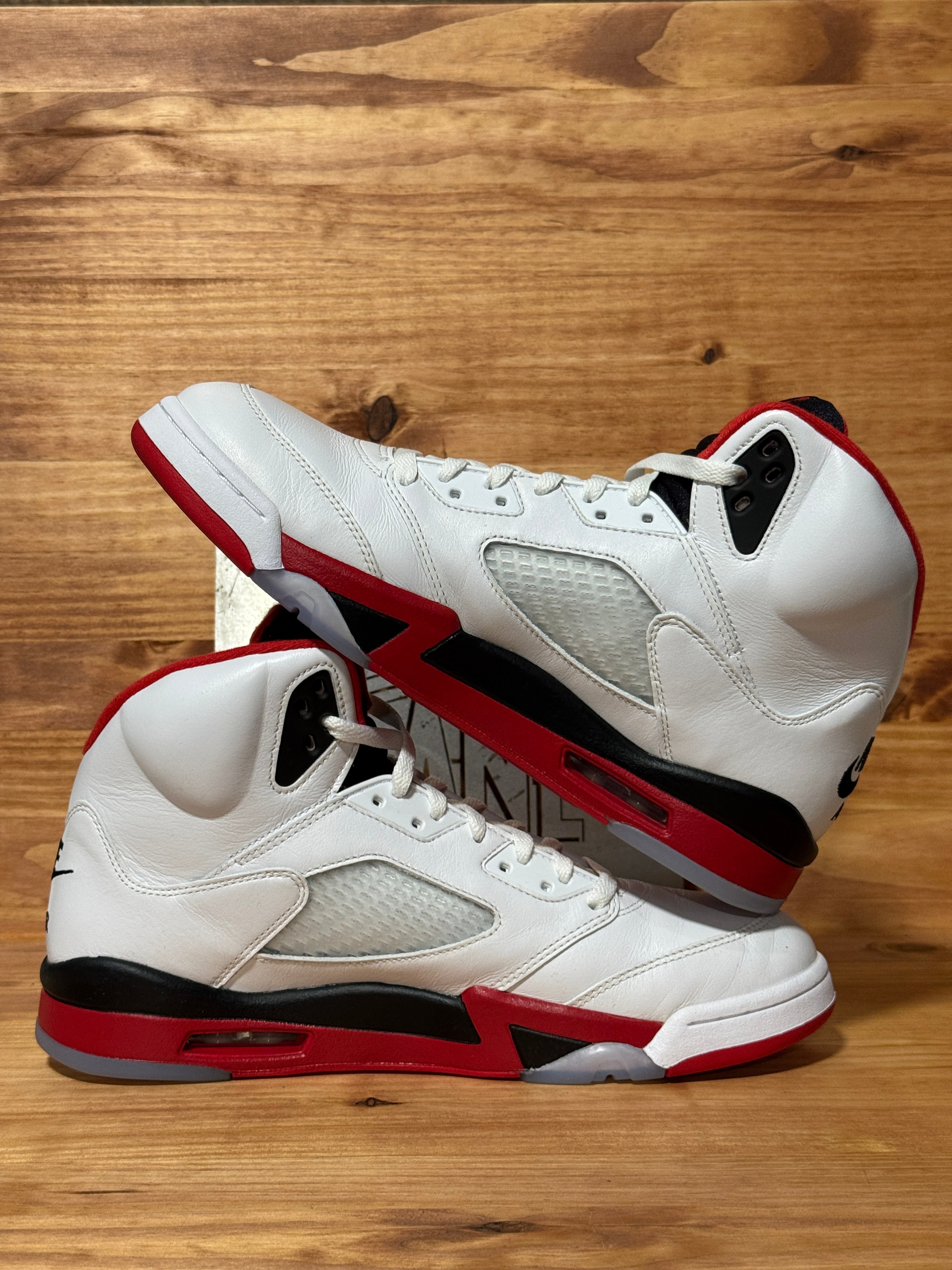 Jordan 5 Retro Fire Red Black Tongue (2025)