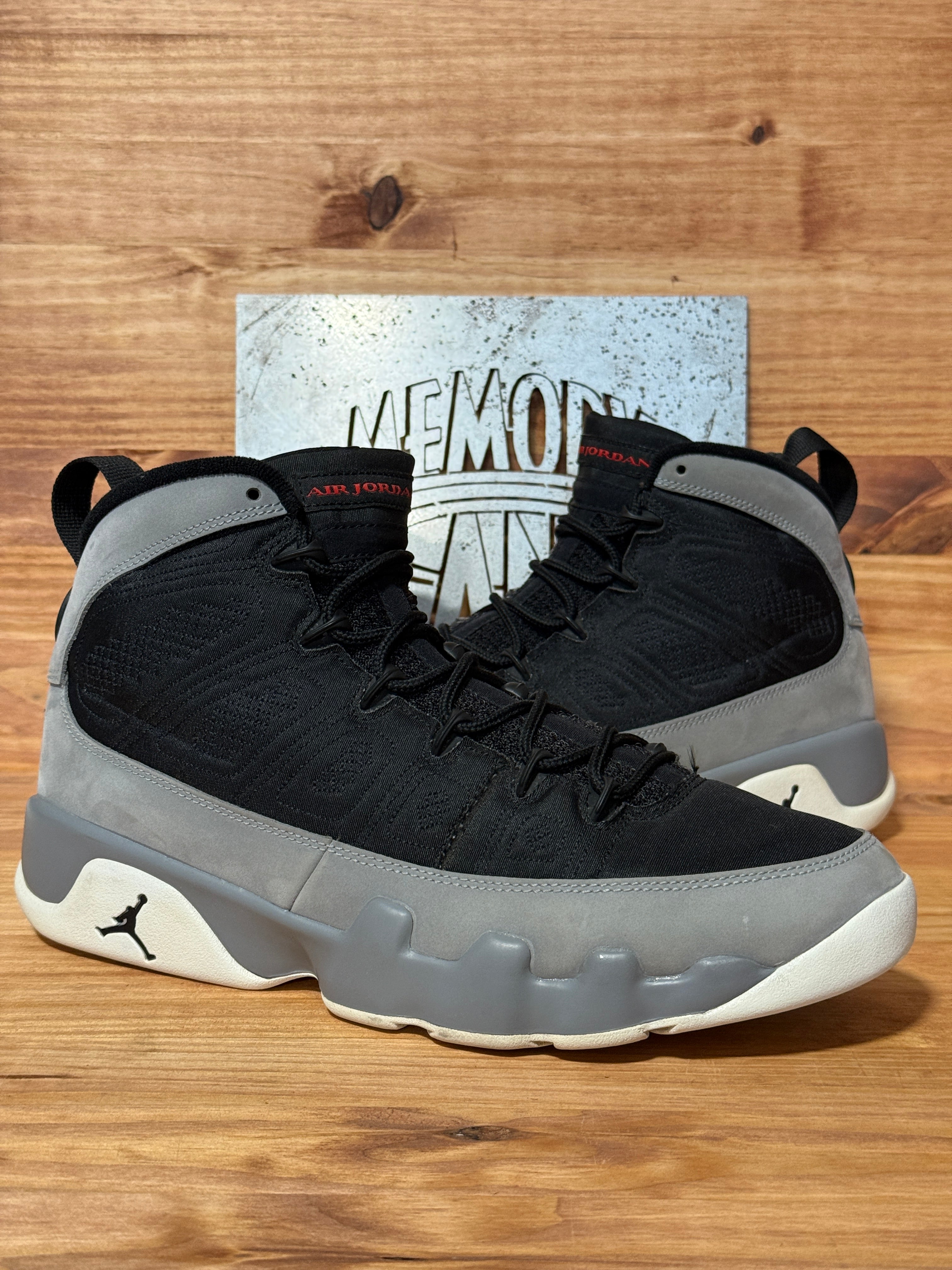 Jordan 9 Retro Particle Grey
