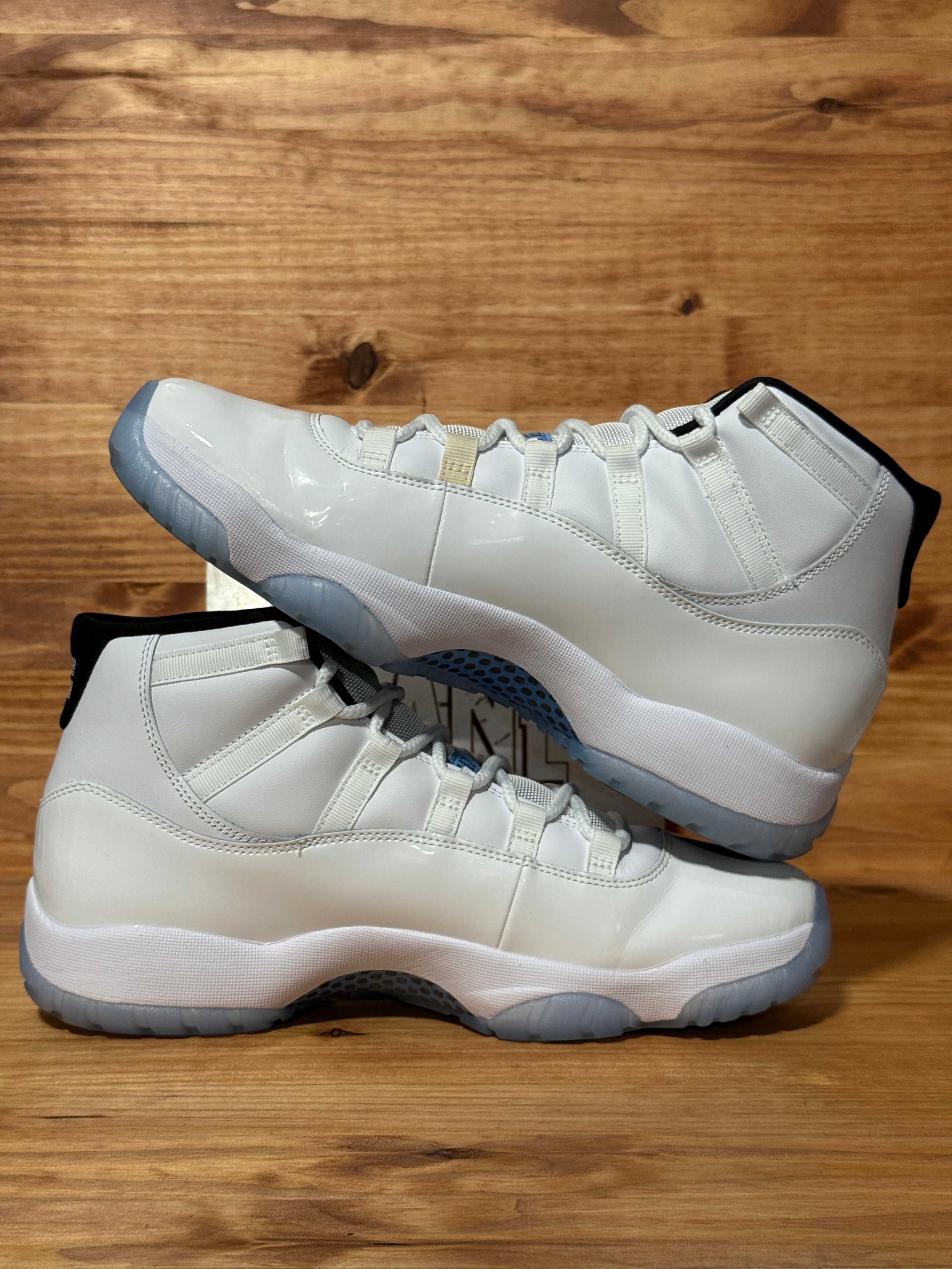 Jordan 11 Retro Legend Blue (2024)