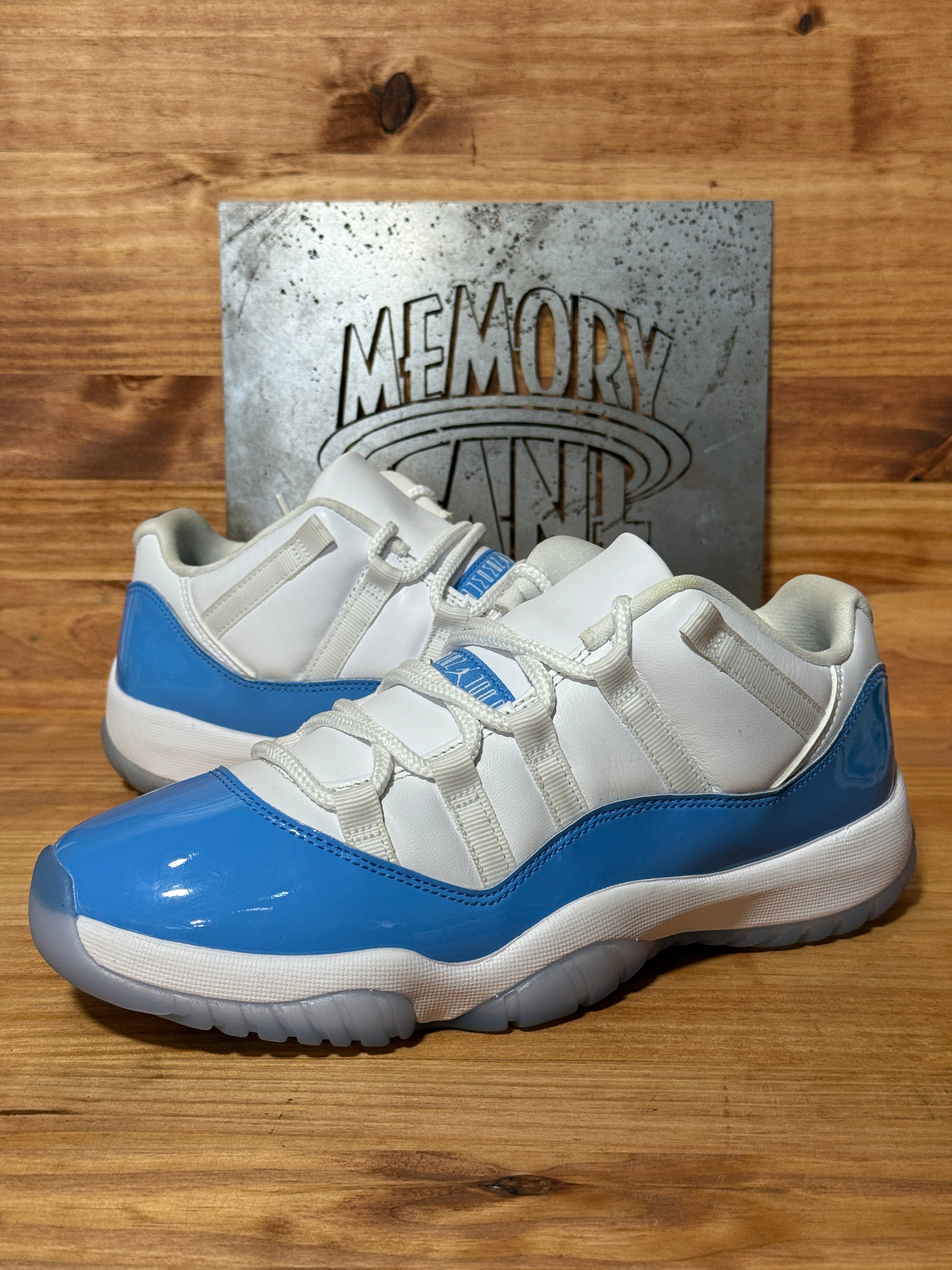 Jordan 11 Retro Low University Blue (2026)