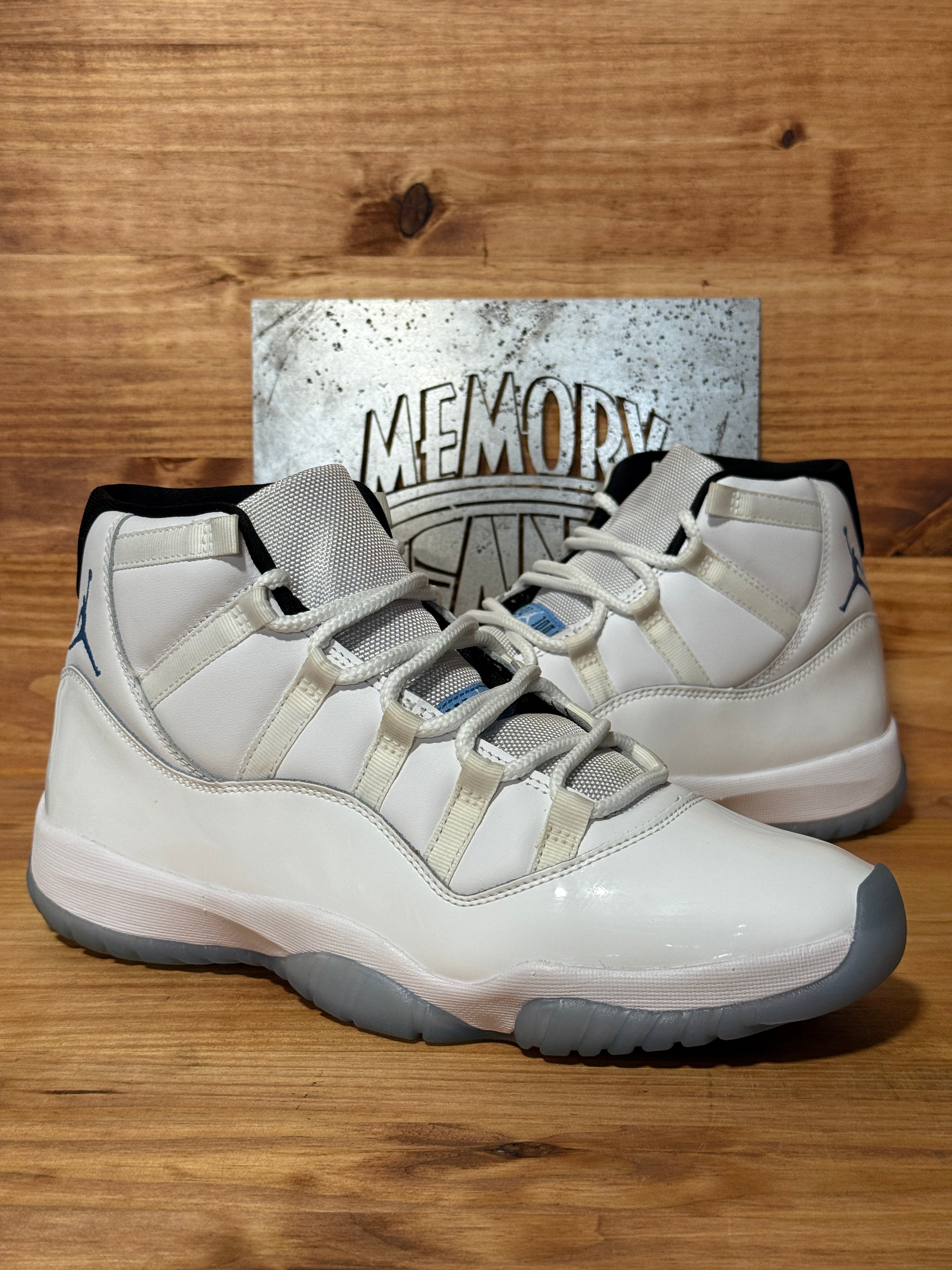 Jordan 11 Retro Legend Blue (2024)