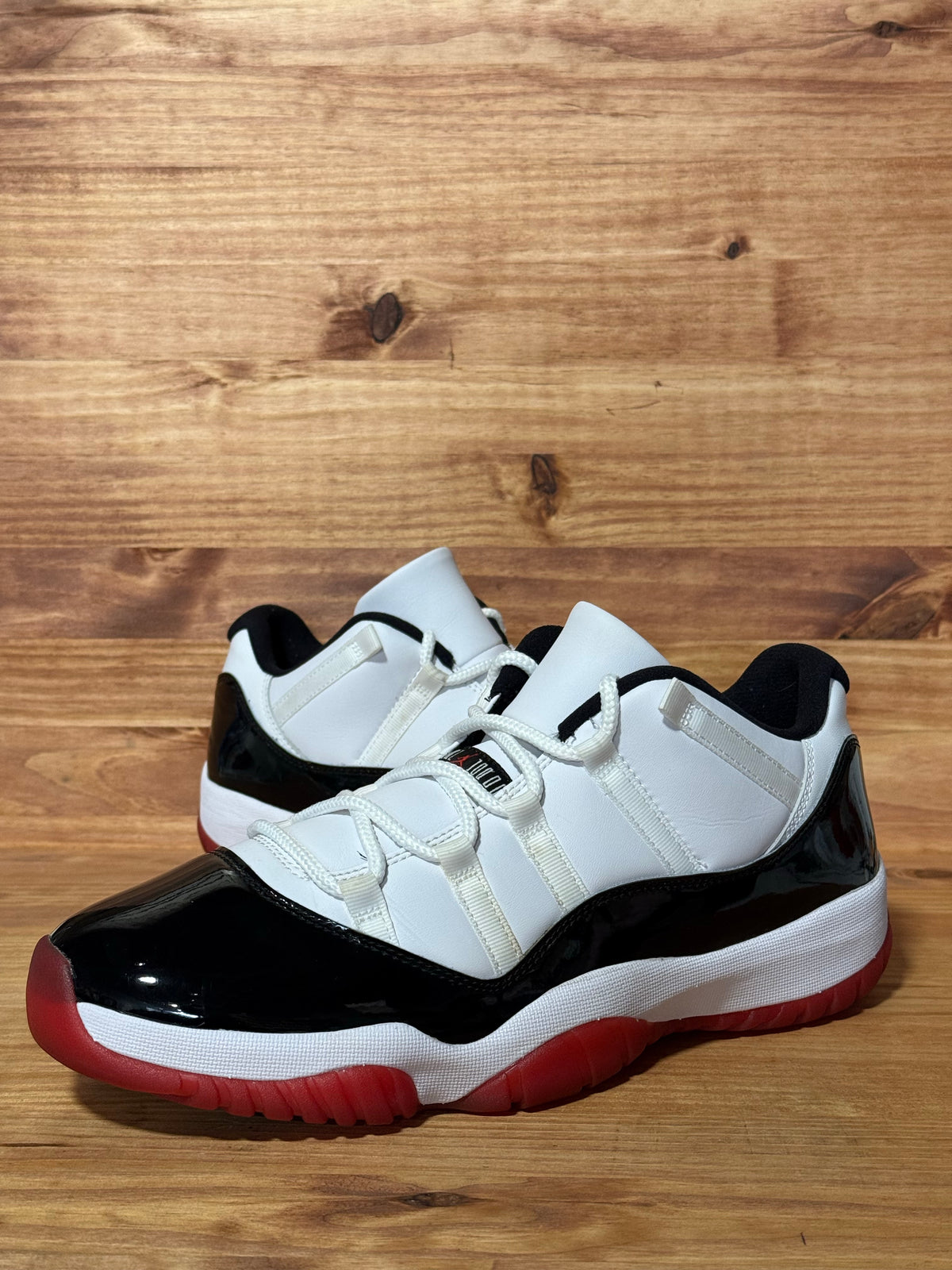 Jordan 11 Retro Low Concord Bred