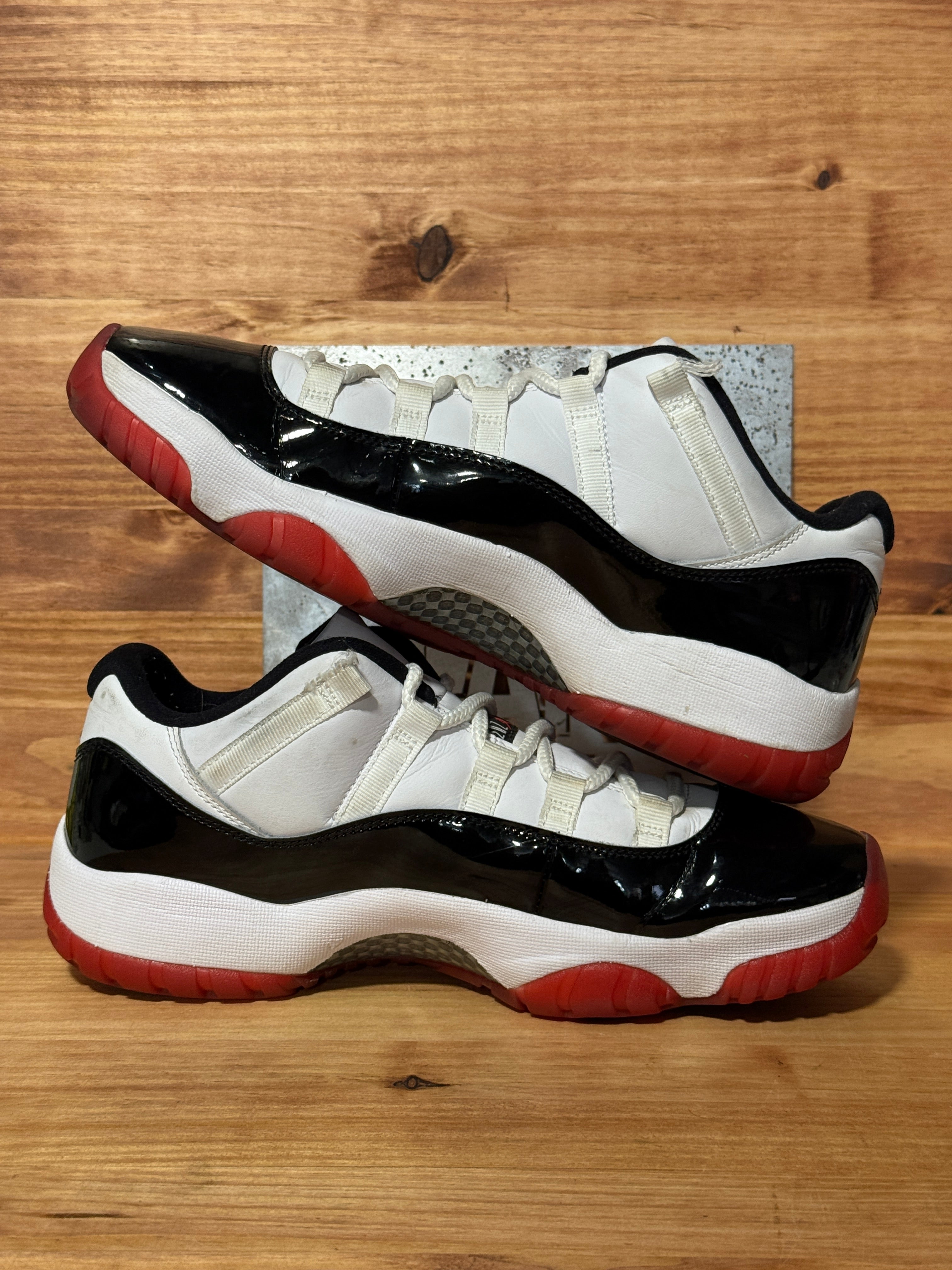 Jordan 11 Retro Low Concord Bred