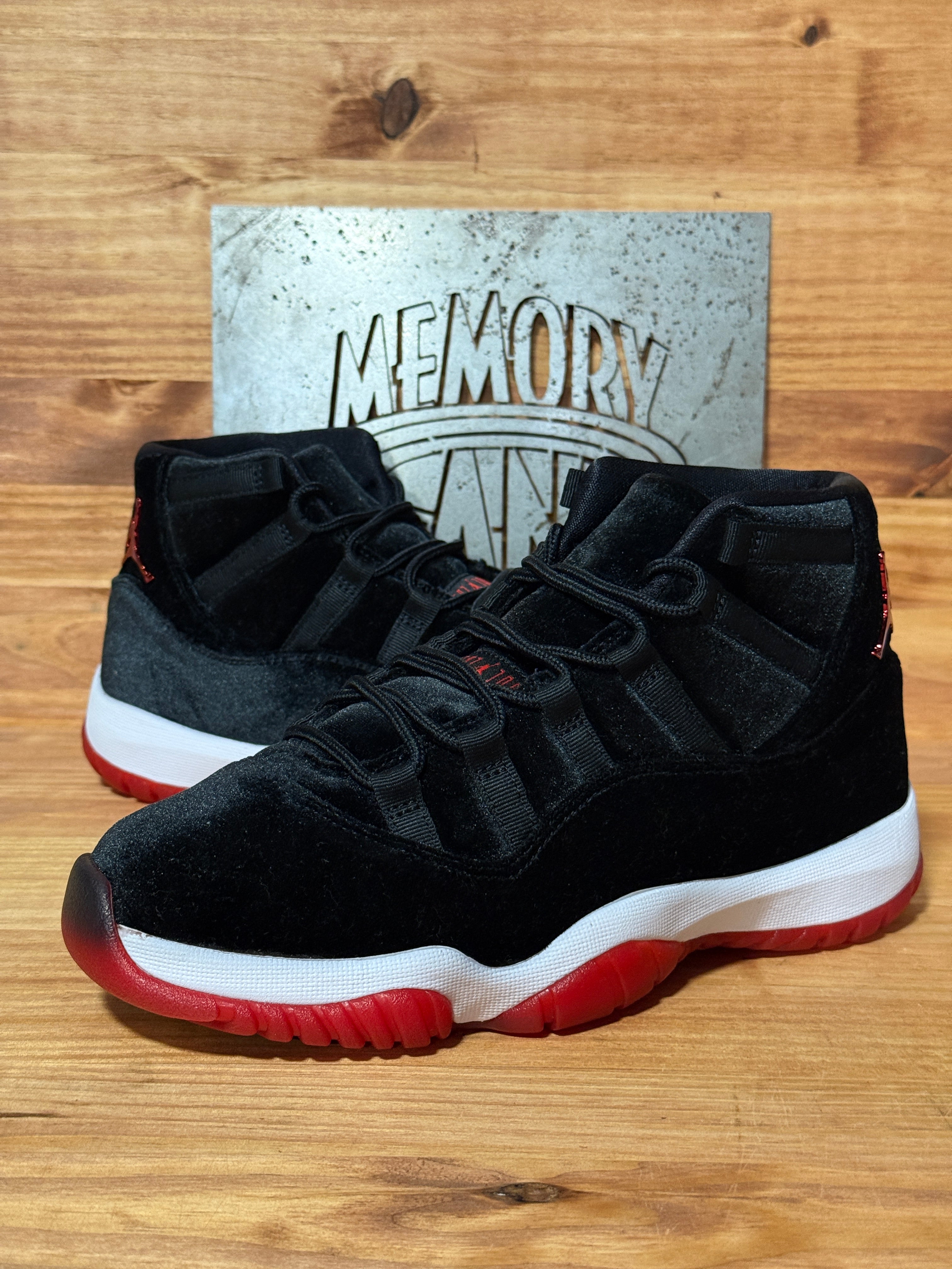 Jordan 11 Retro Bred Velvet (Women's)