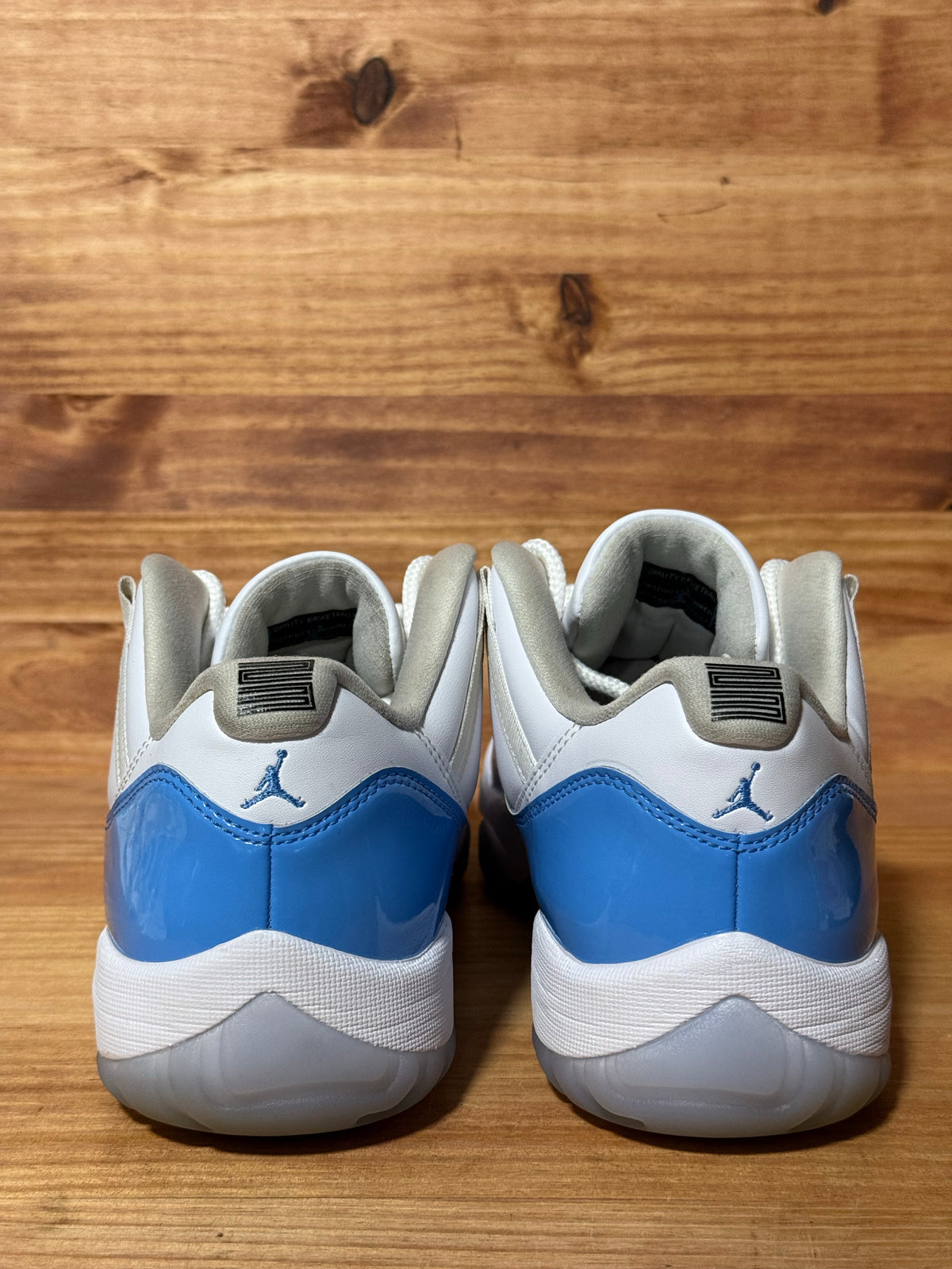 Jordan 11 Retro Low University Blue (2026)