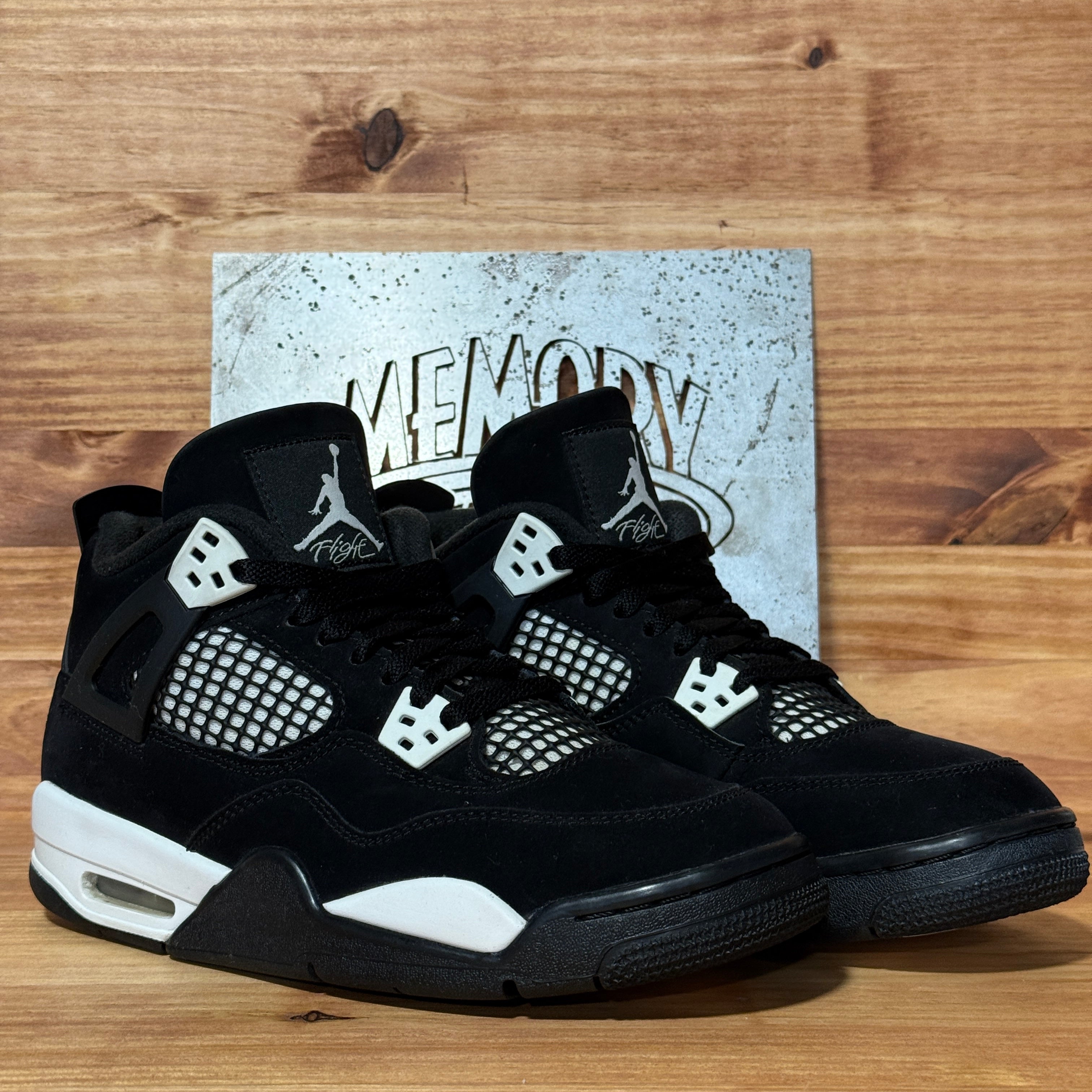 Jordan 4 Retro White Thunder (GS)