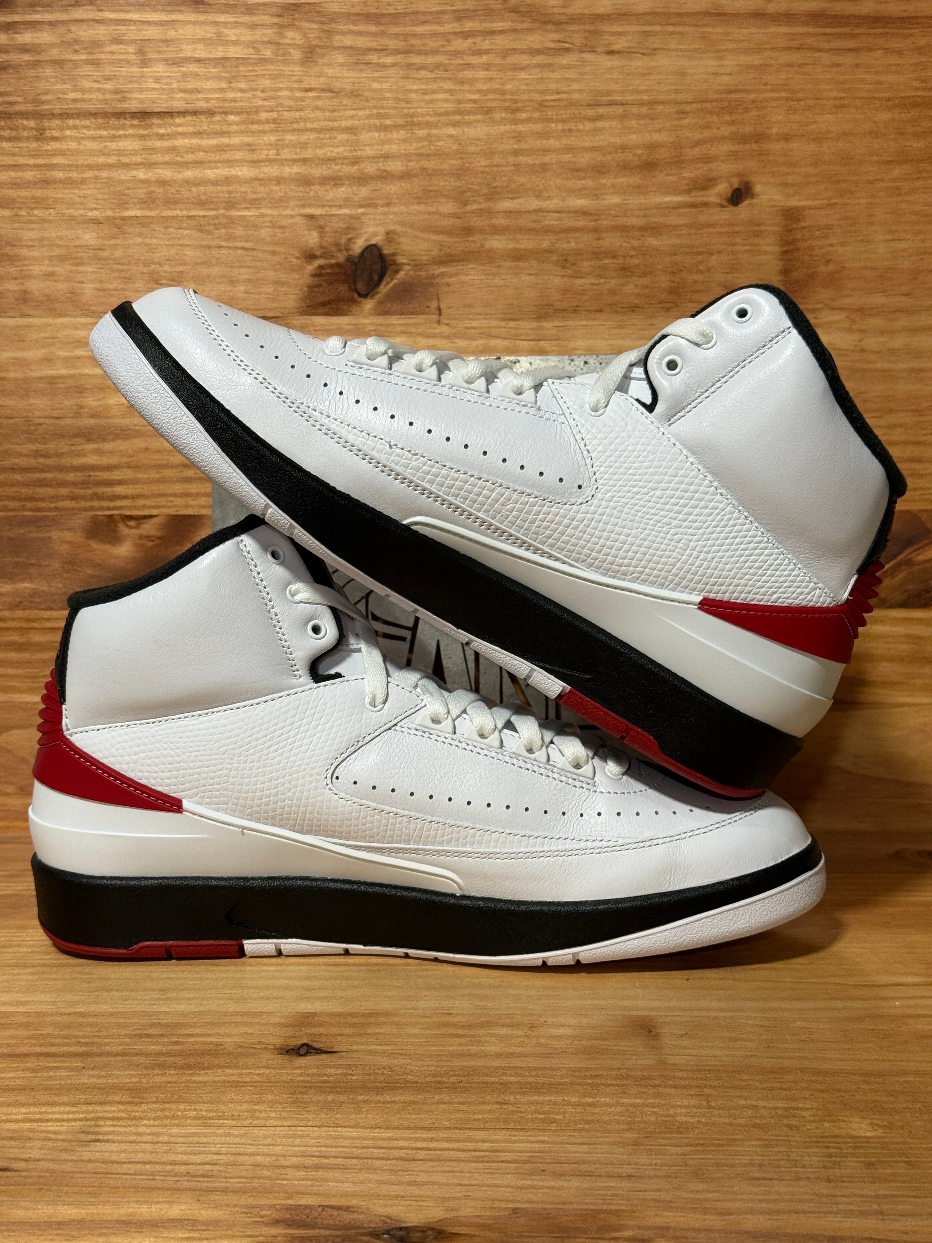 Jordan 2 Retro OG Chicago (2022)