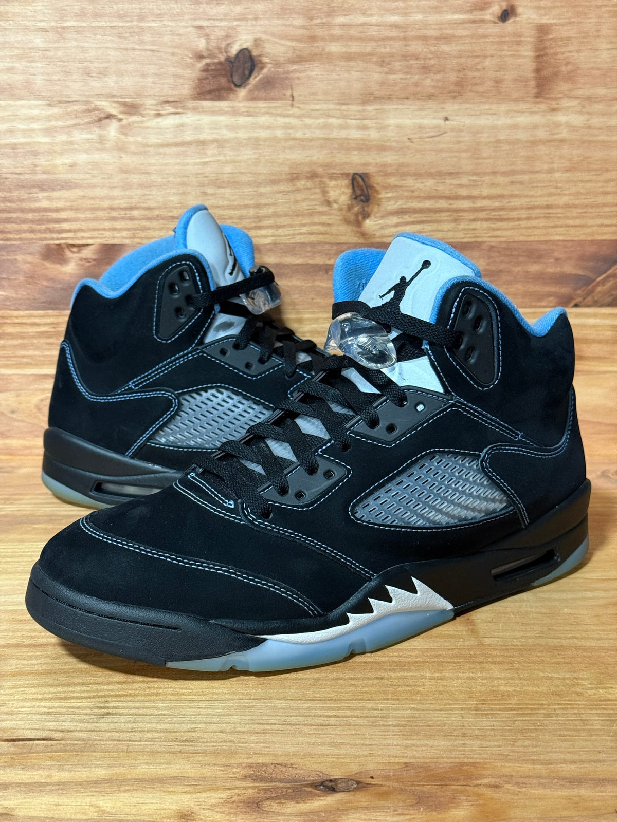 Jordan 5 Retro Black University Blue (2026) - Size 11.5