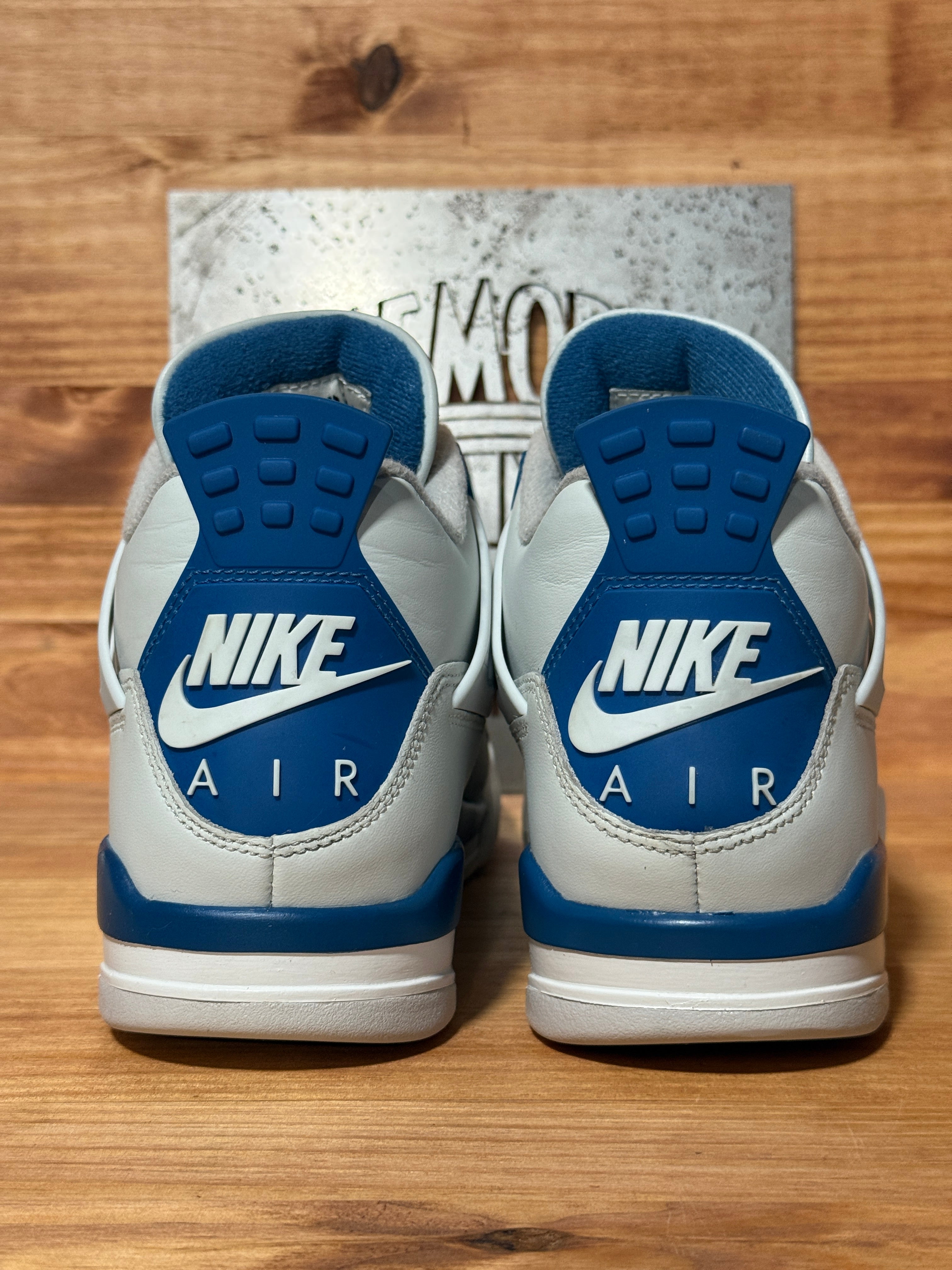 Jordan 4 Retro Military Blue (2024)