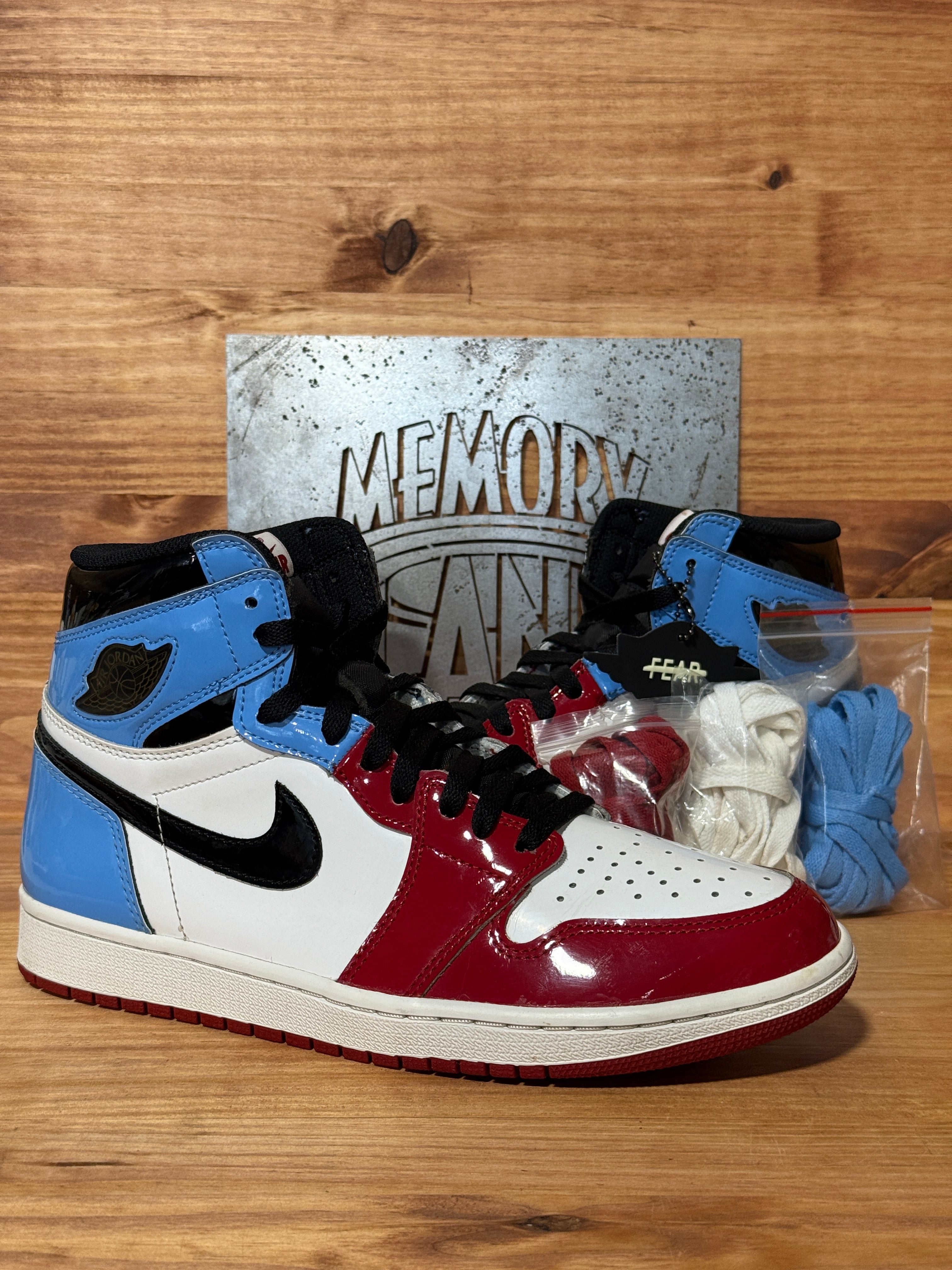 Jordan 1 Retro High Fearless UNC Chicago