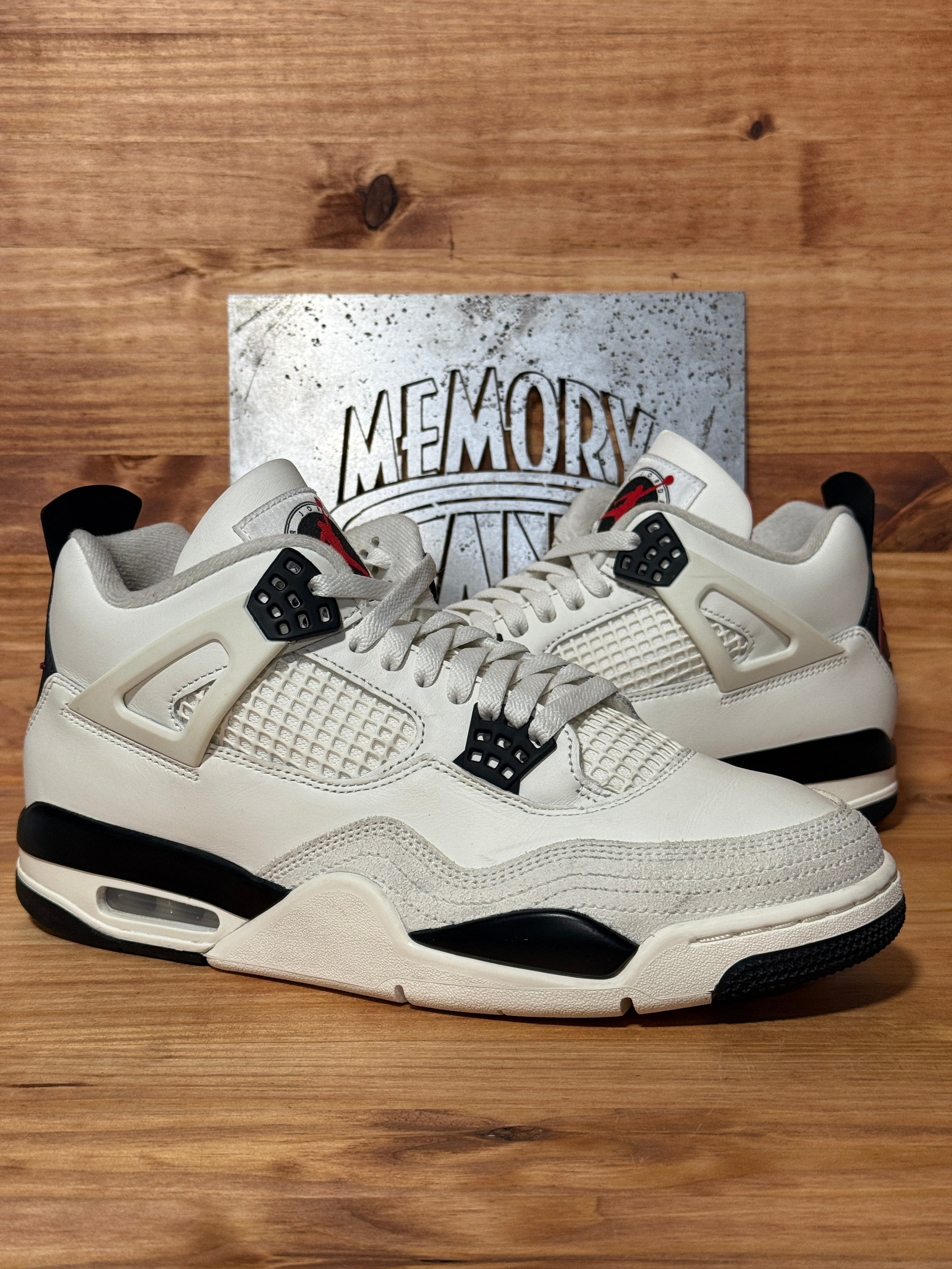 Jordan 4 Retro Flight Club