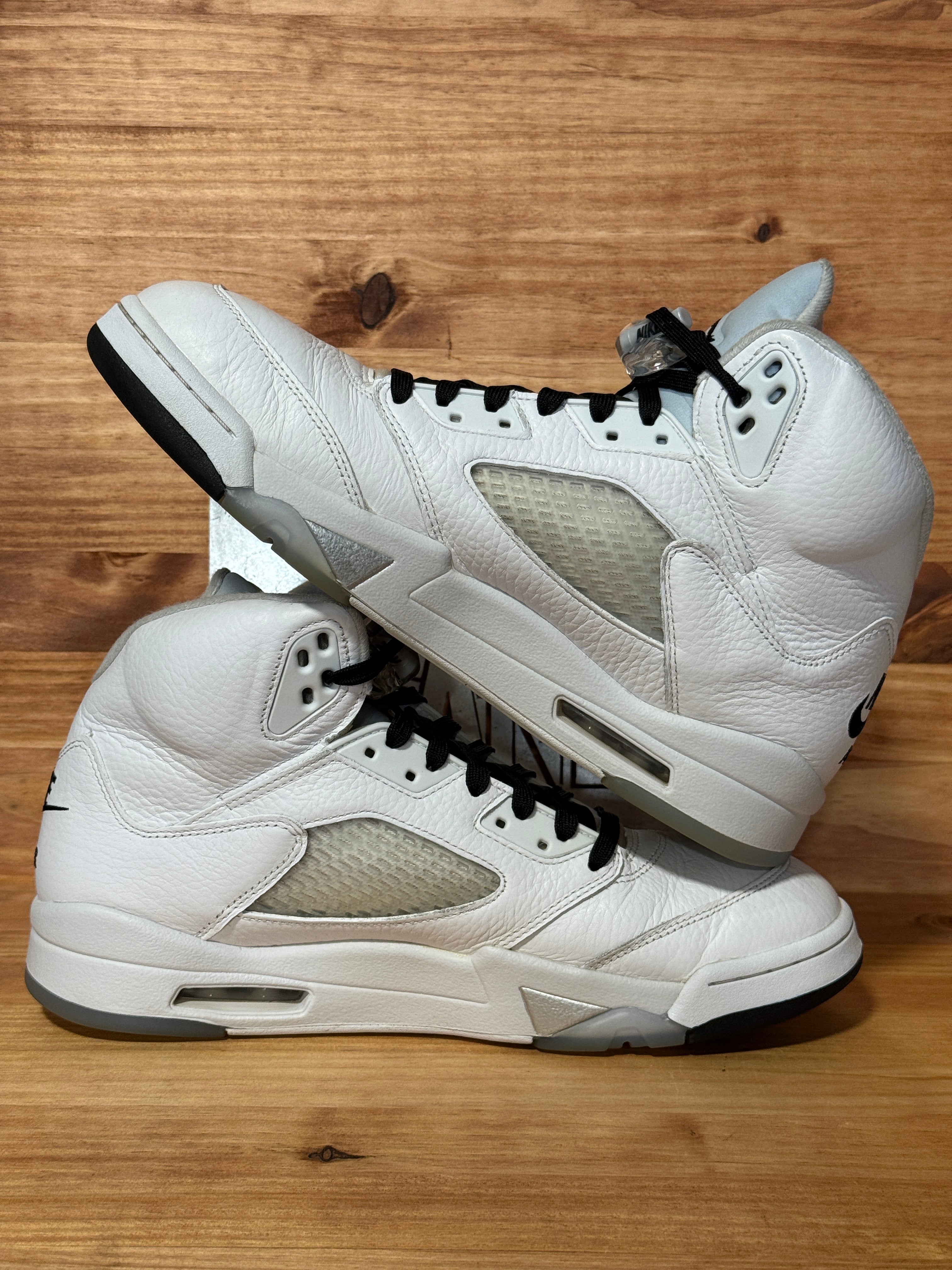 Jordan 5 Retro White Metallic (2026)