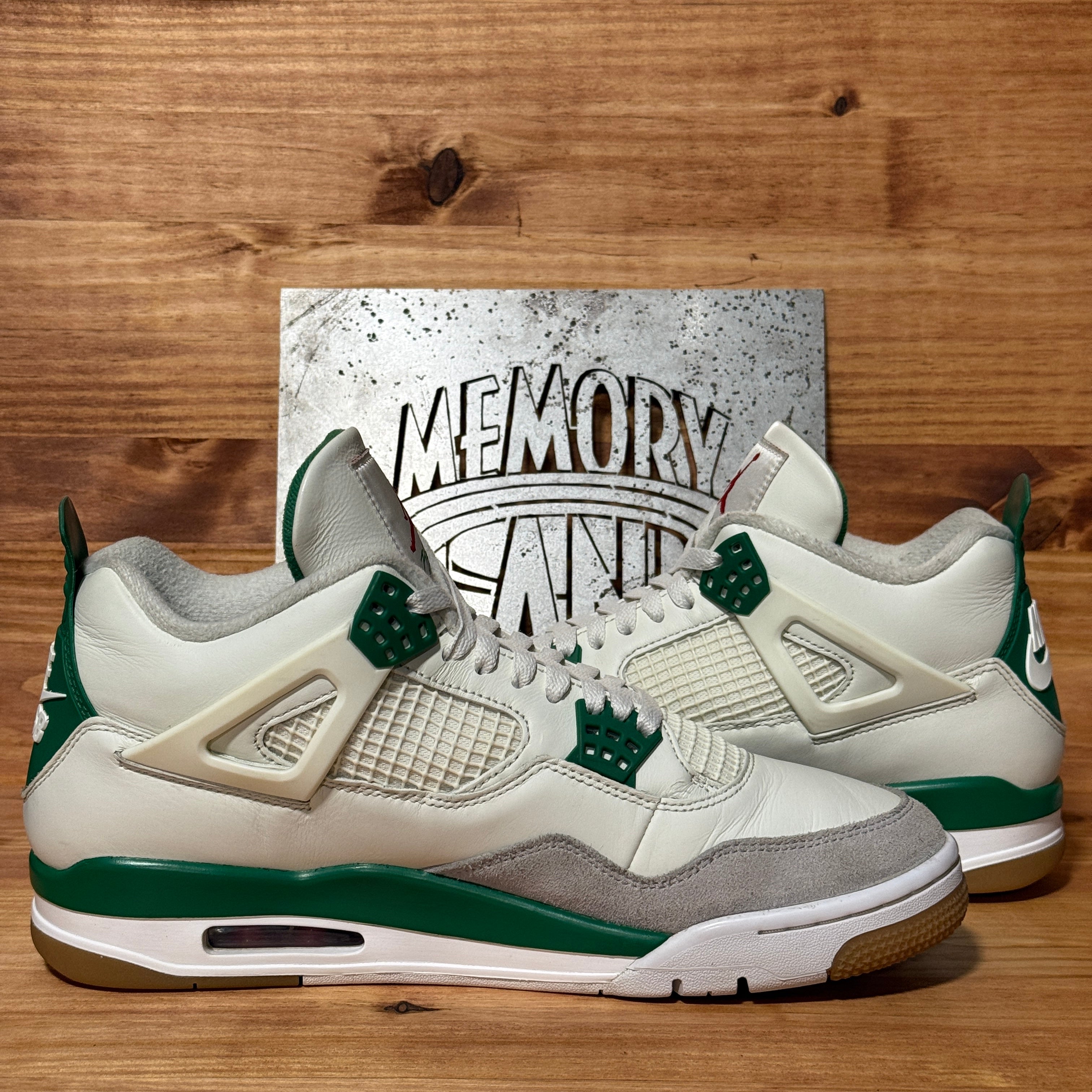 Jordan 4 Retro SB Pine Green