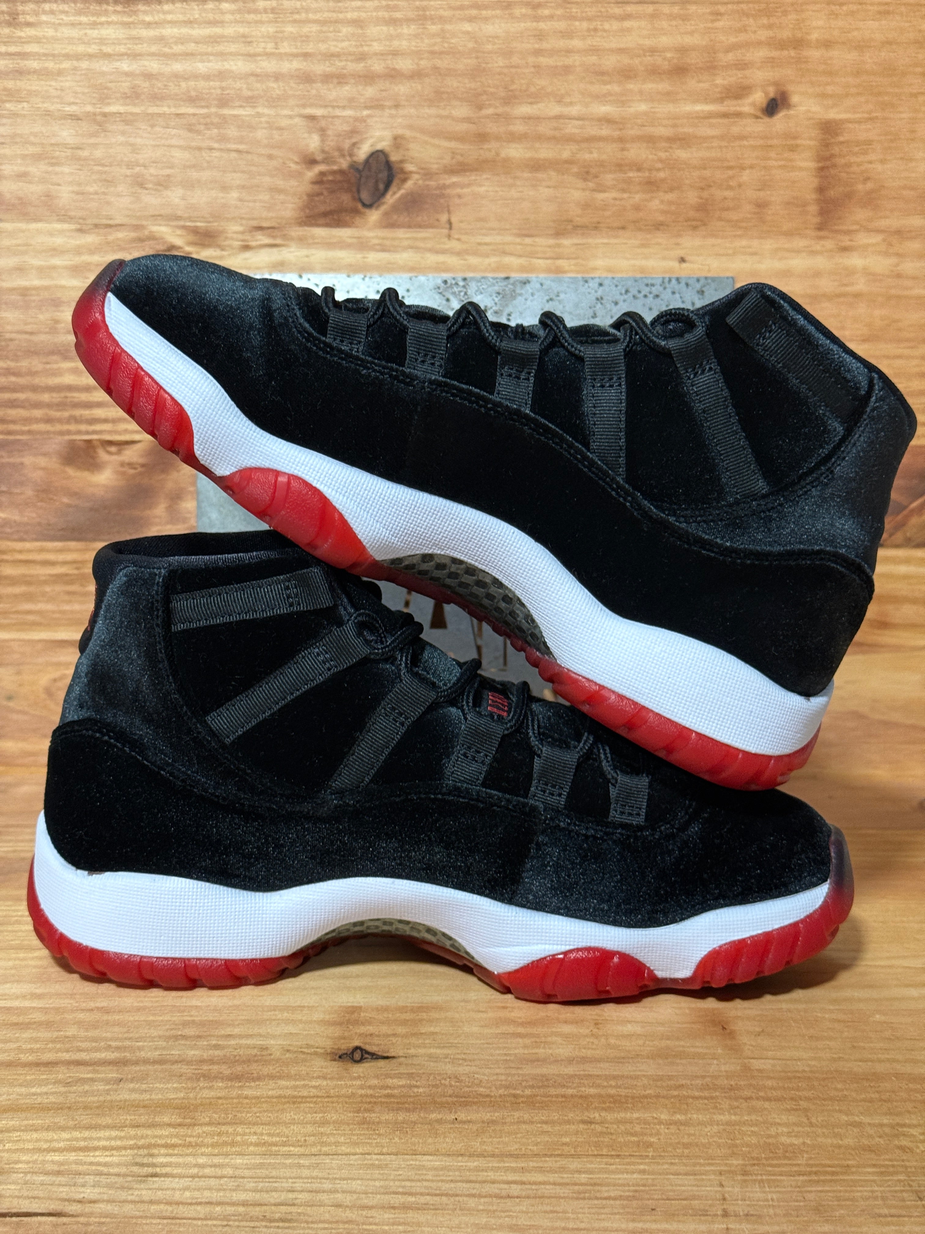 Jordan 11 Retro Bred Velvet (Women's)