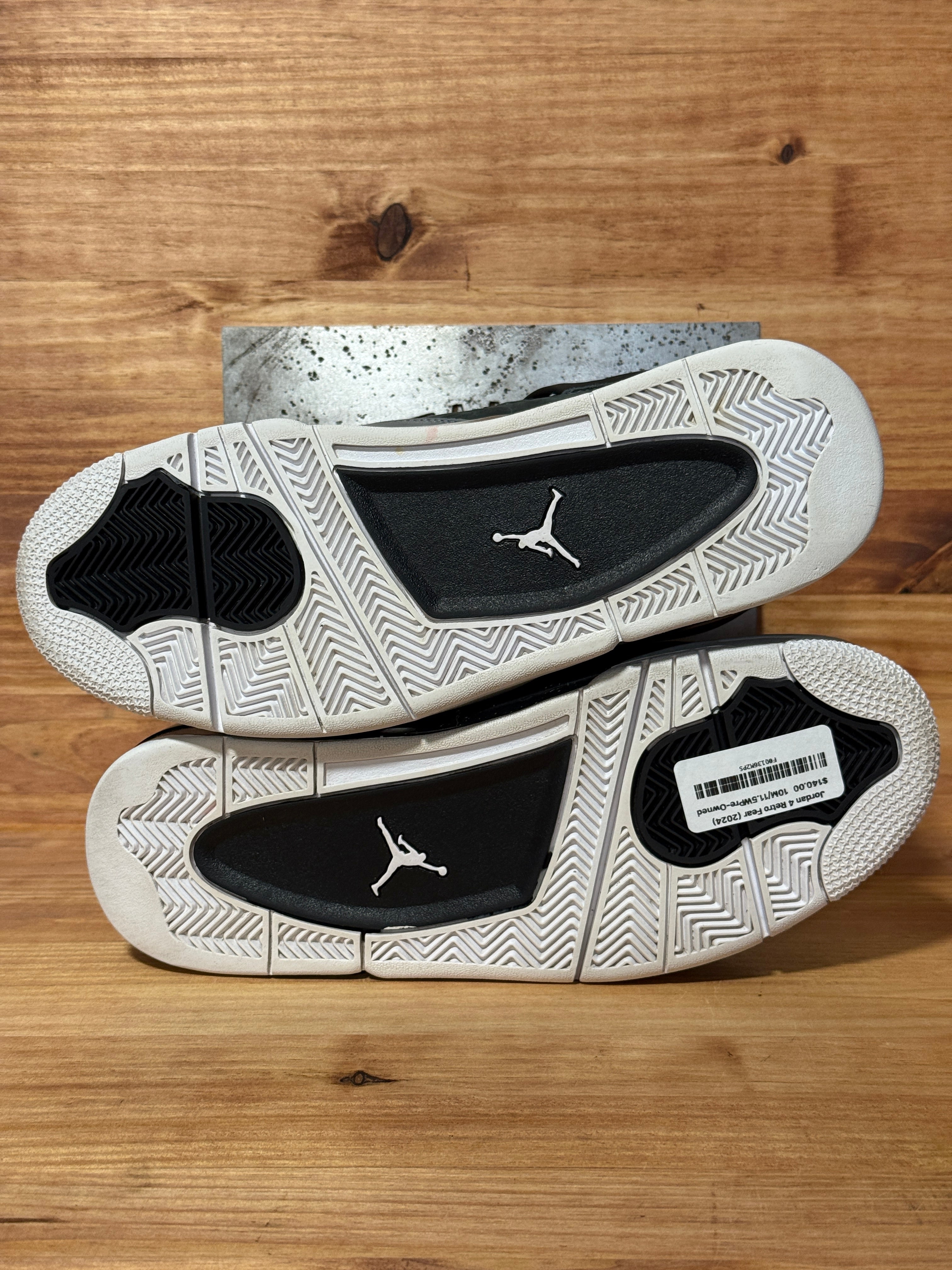 Jordan 4 Retro Fear (2024)