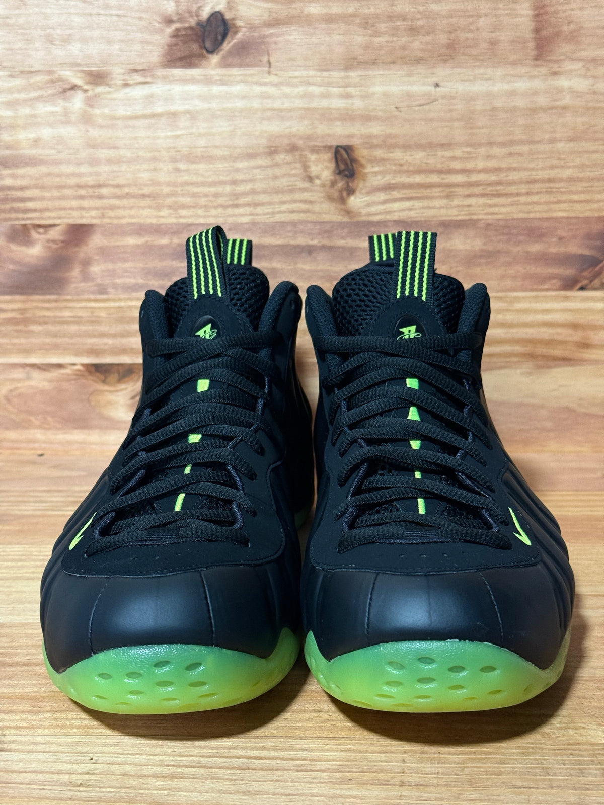 Nike Air Foamposite One Black Volt