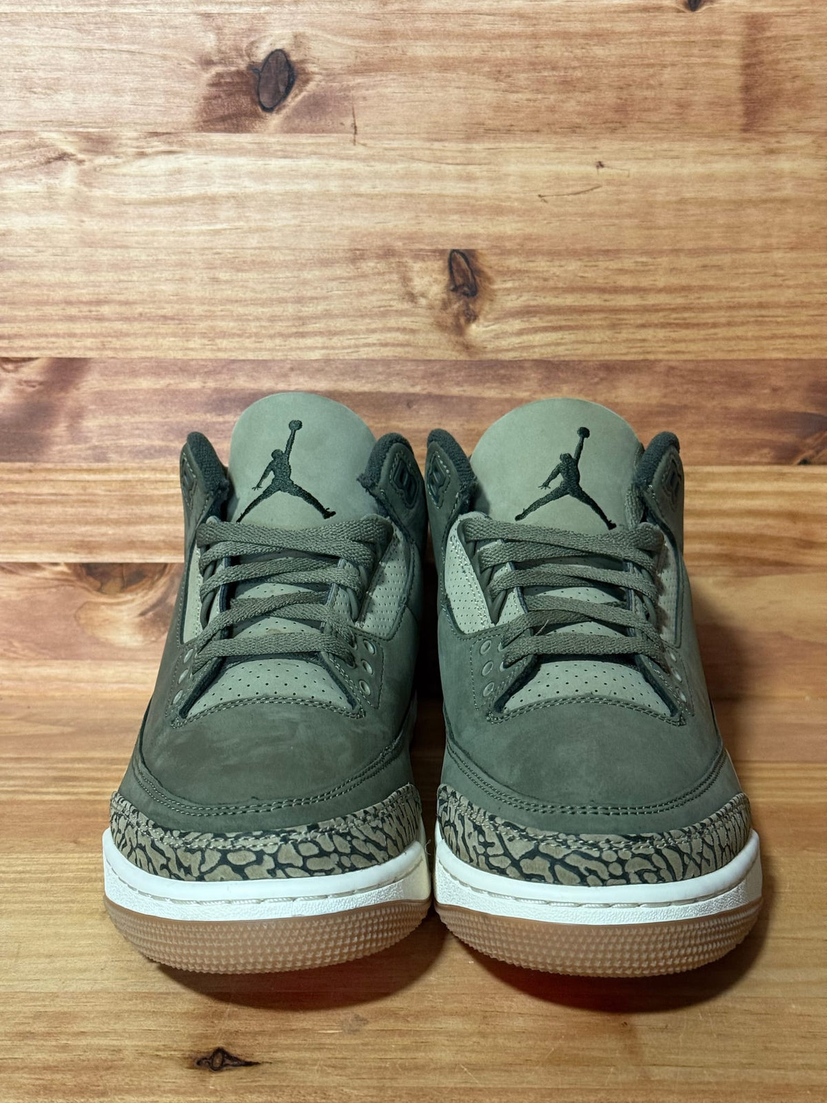 Jordan 3 Retro Family Affair - Size 9.5