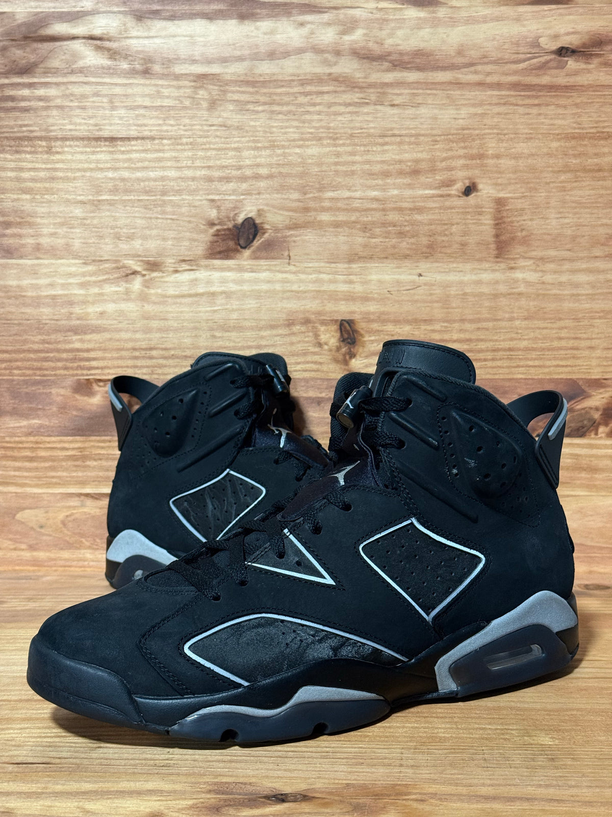 Jordan 6 Retro Cap and Gown
