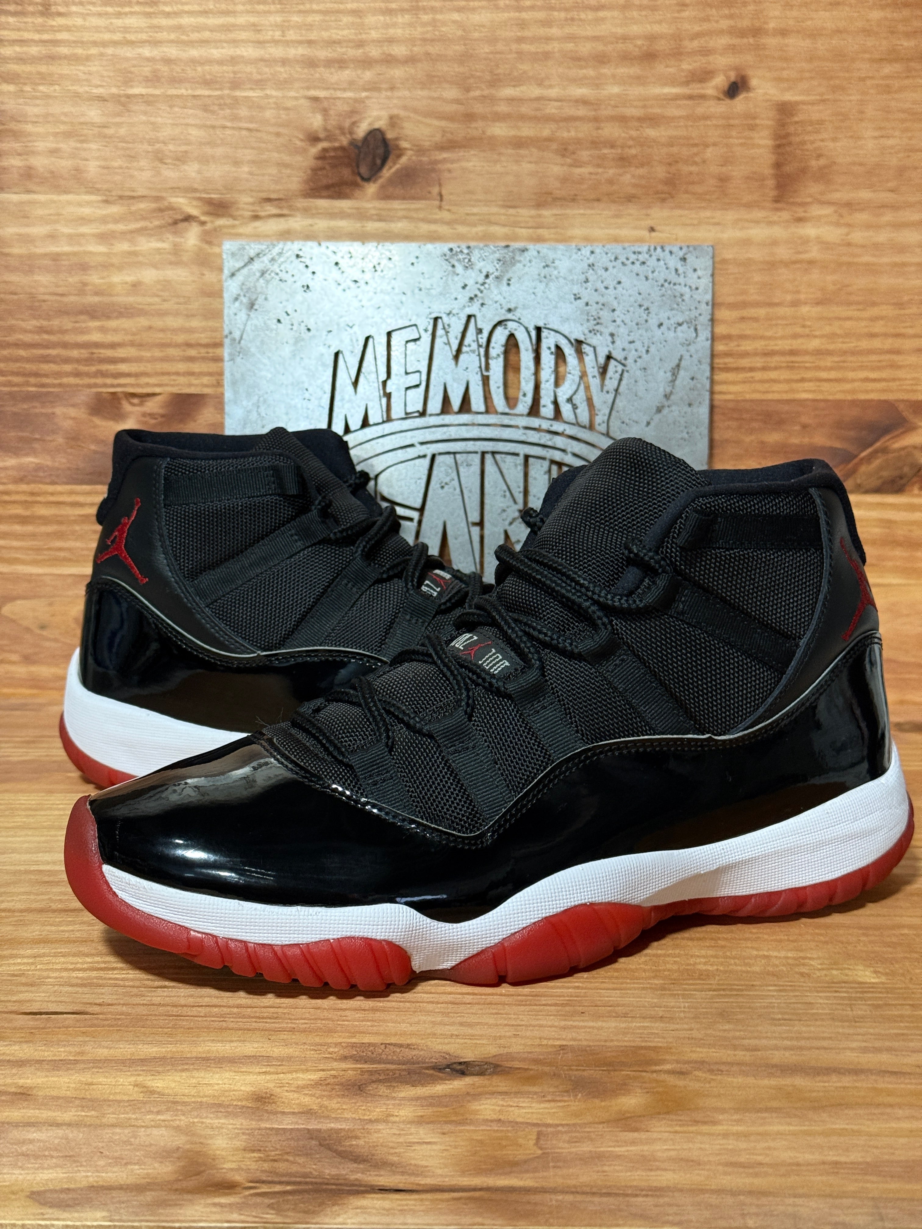 Jordan 11 Retro Playoffs Bred (2019)