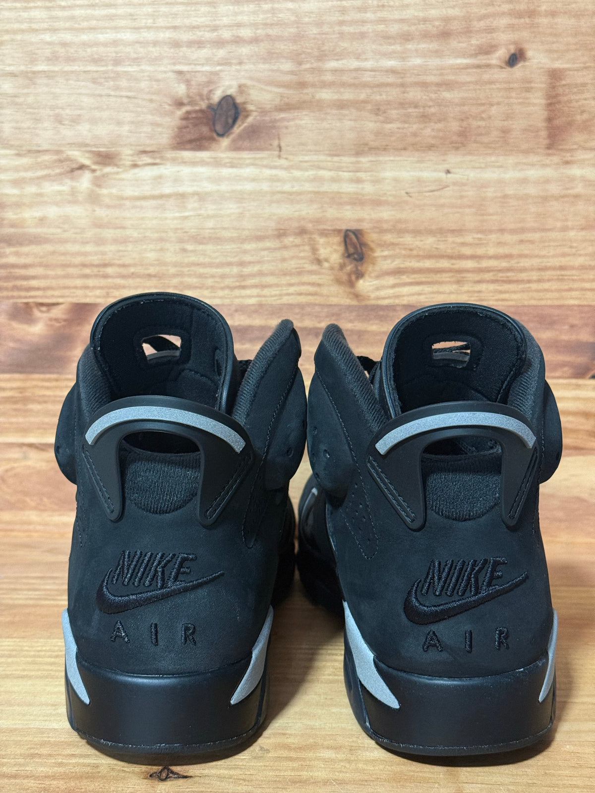 Jordan 6 Retro Cap and Gown