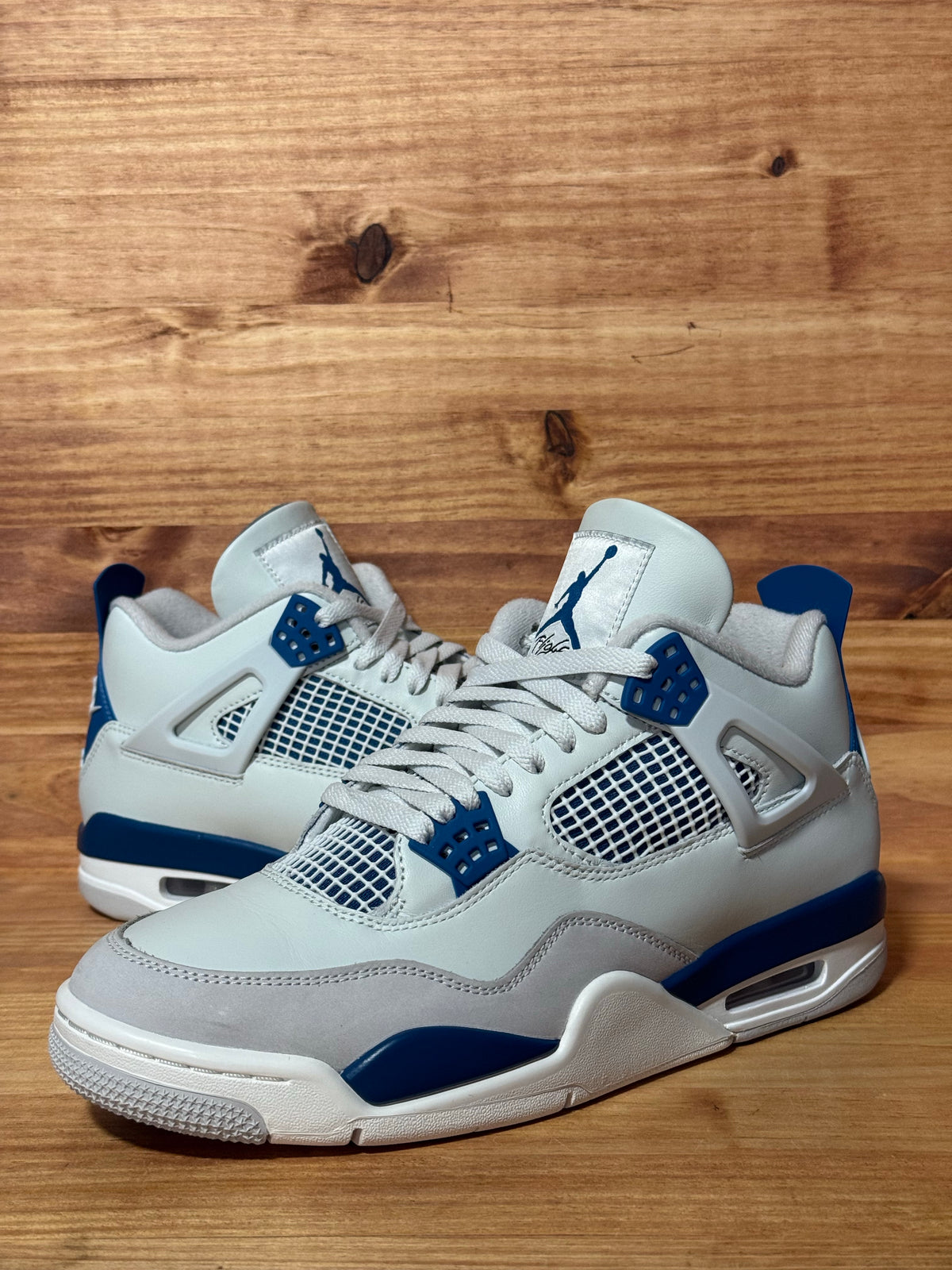 Jordan 4 Retro Military Blue (2024)