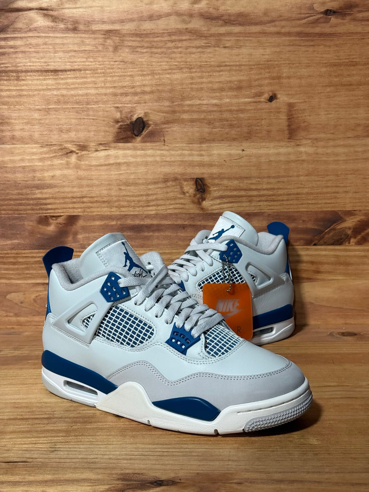 Jordan 4 Retro Military Blue (2024) - Size 9