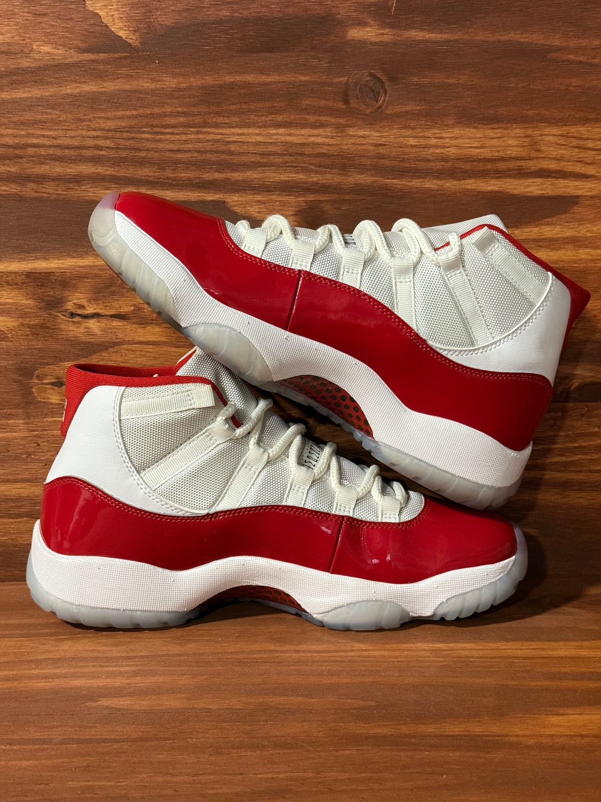 Jordan 11 Retro Cherry (2022)