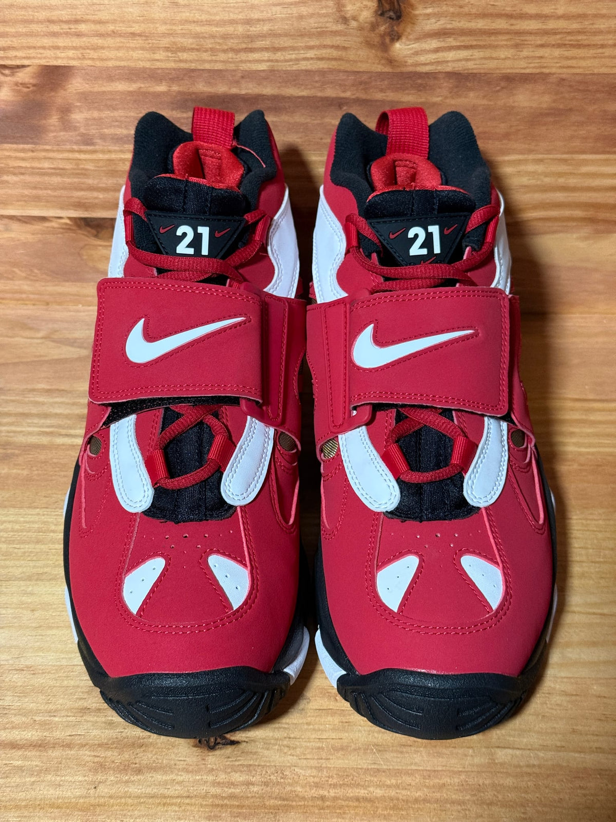 Nike Air Diamond Turf 2 Red Gold (2026) - Size 10