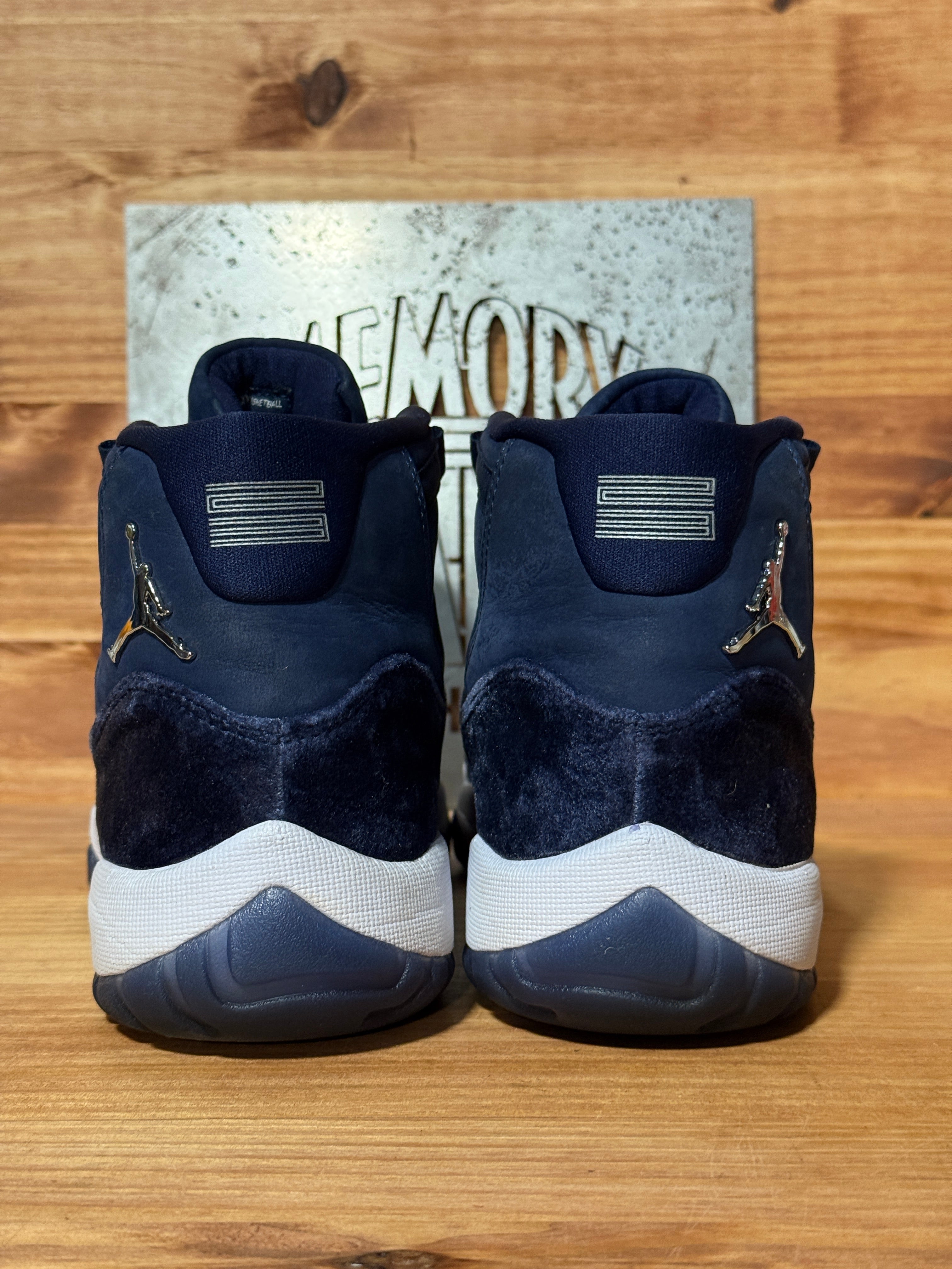 Jordan 11 Retro Midnight Navy (Women's)