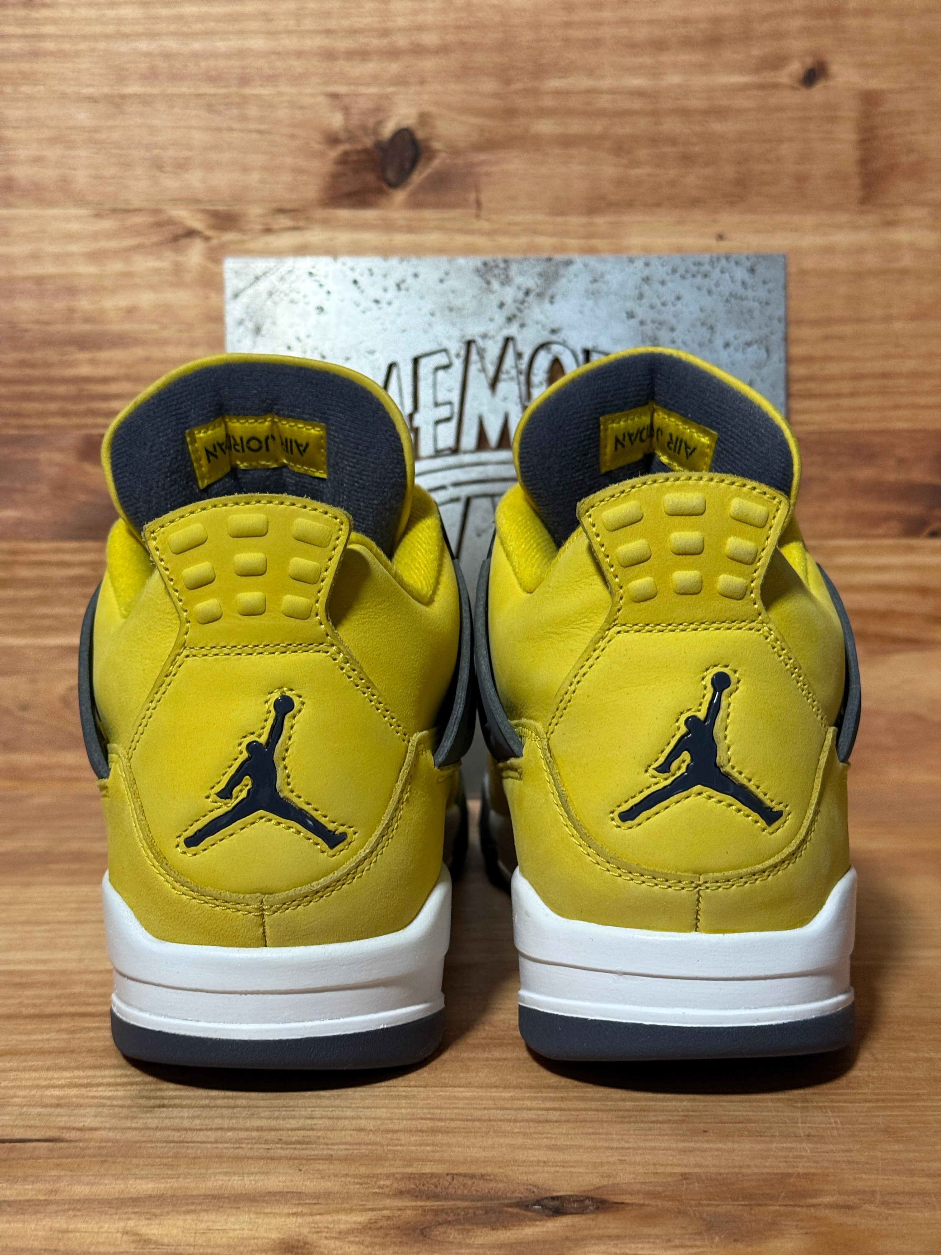 Jordan 4 Retro Lightning (2021)