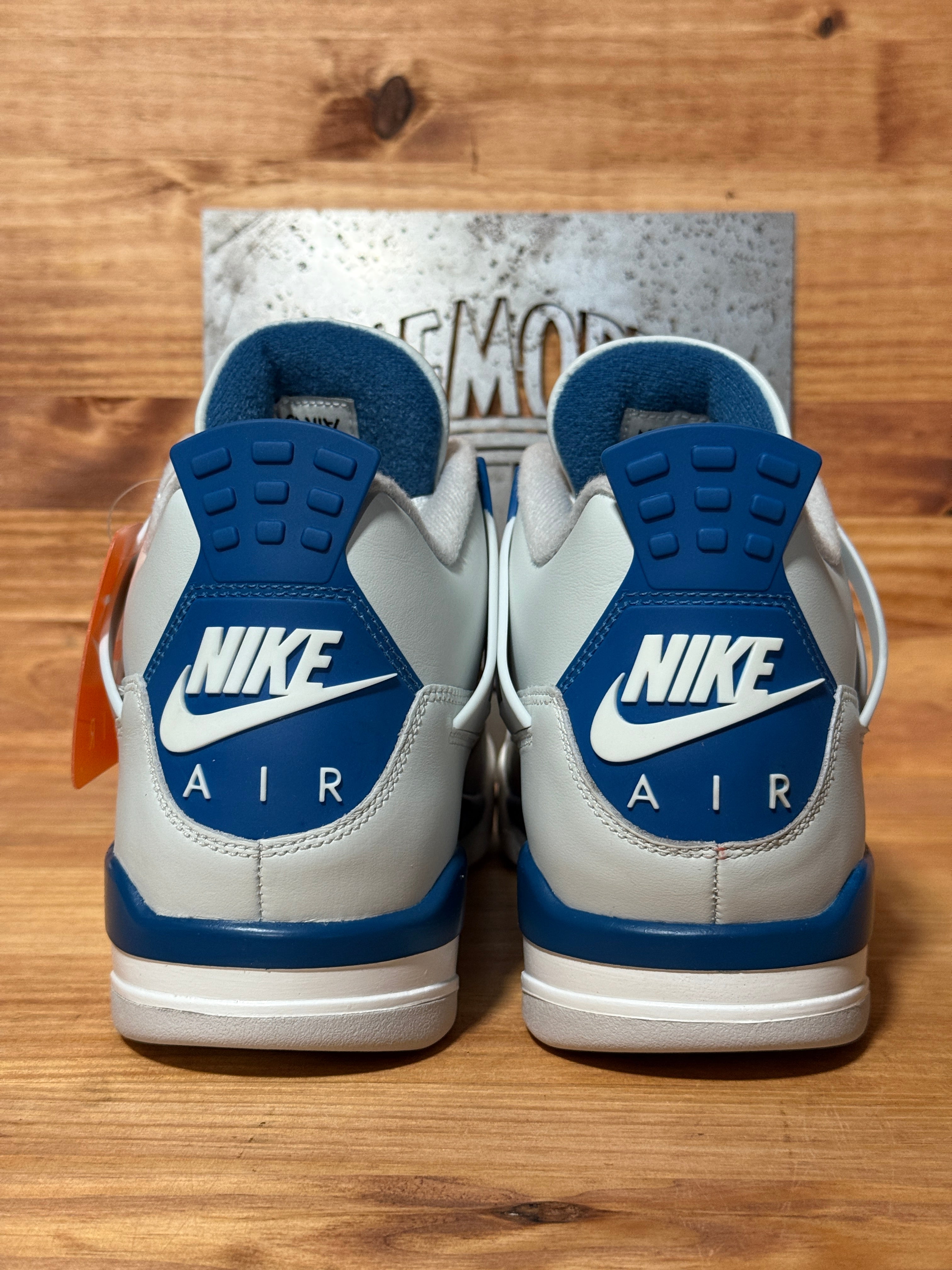 Jordan 4 Retro Military Blue (2024)