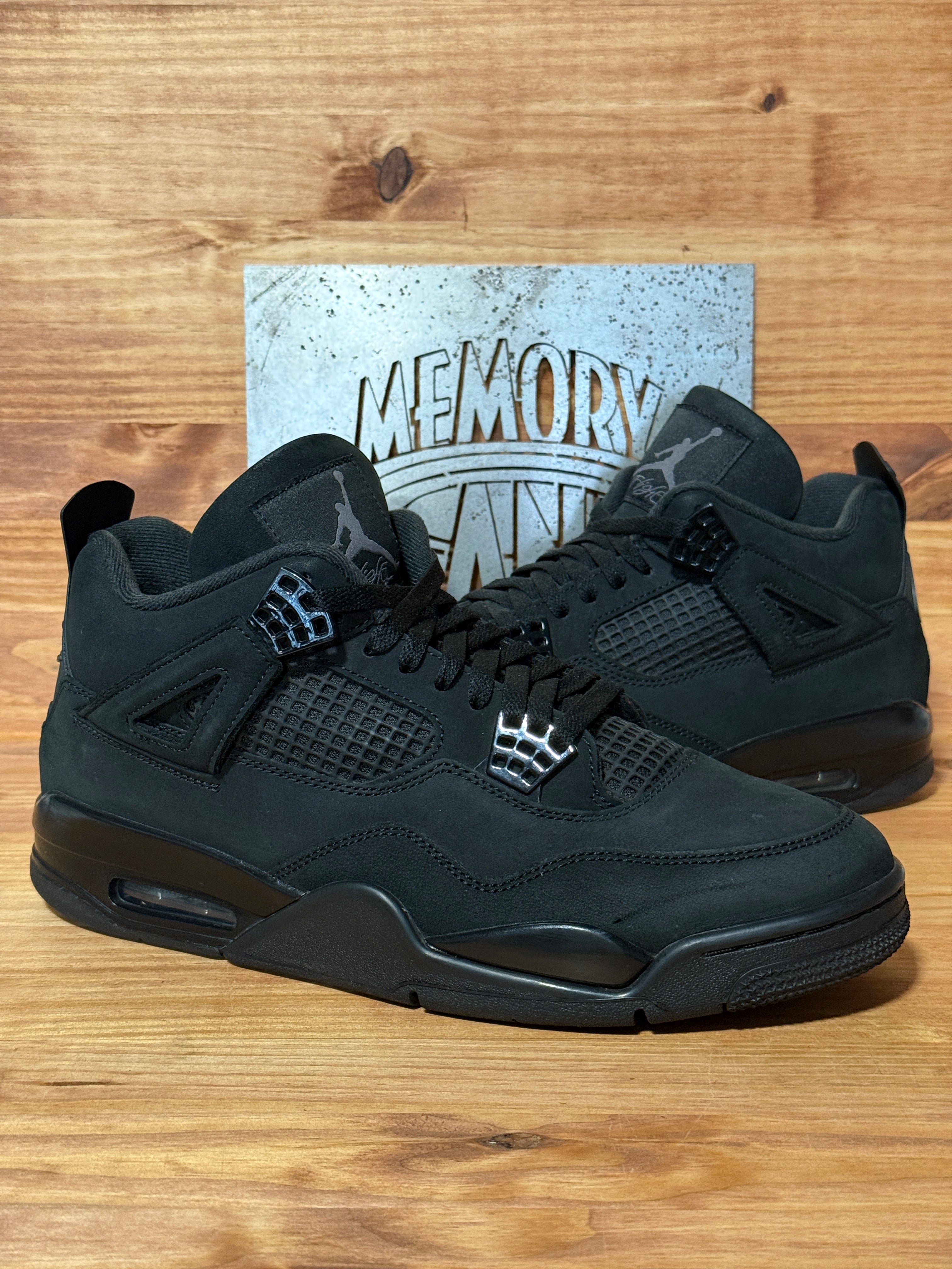 Jordan 4 Retro Black Cat (2025)