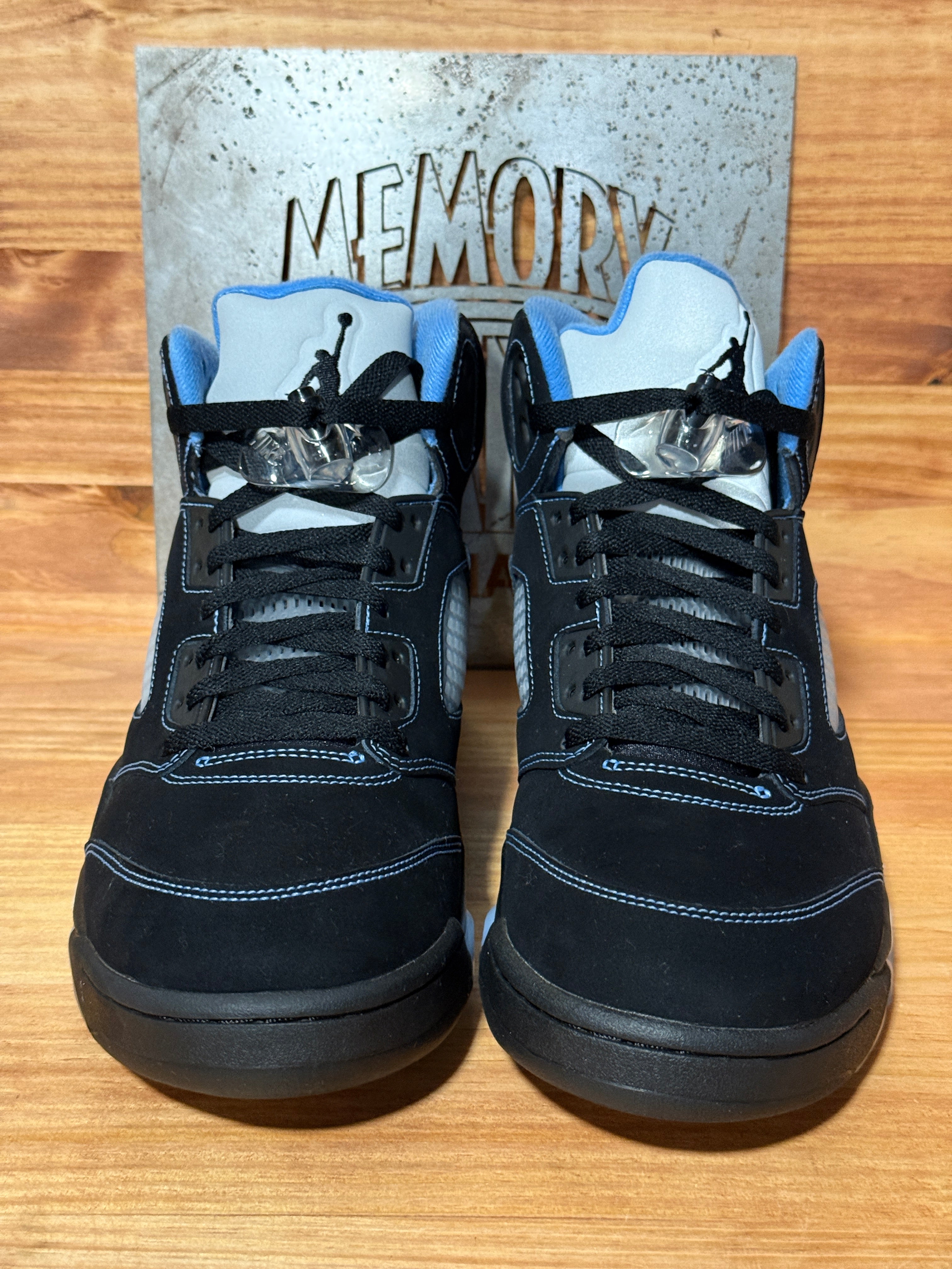Jordan 5 Retro Black University Blue (2026)
