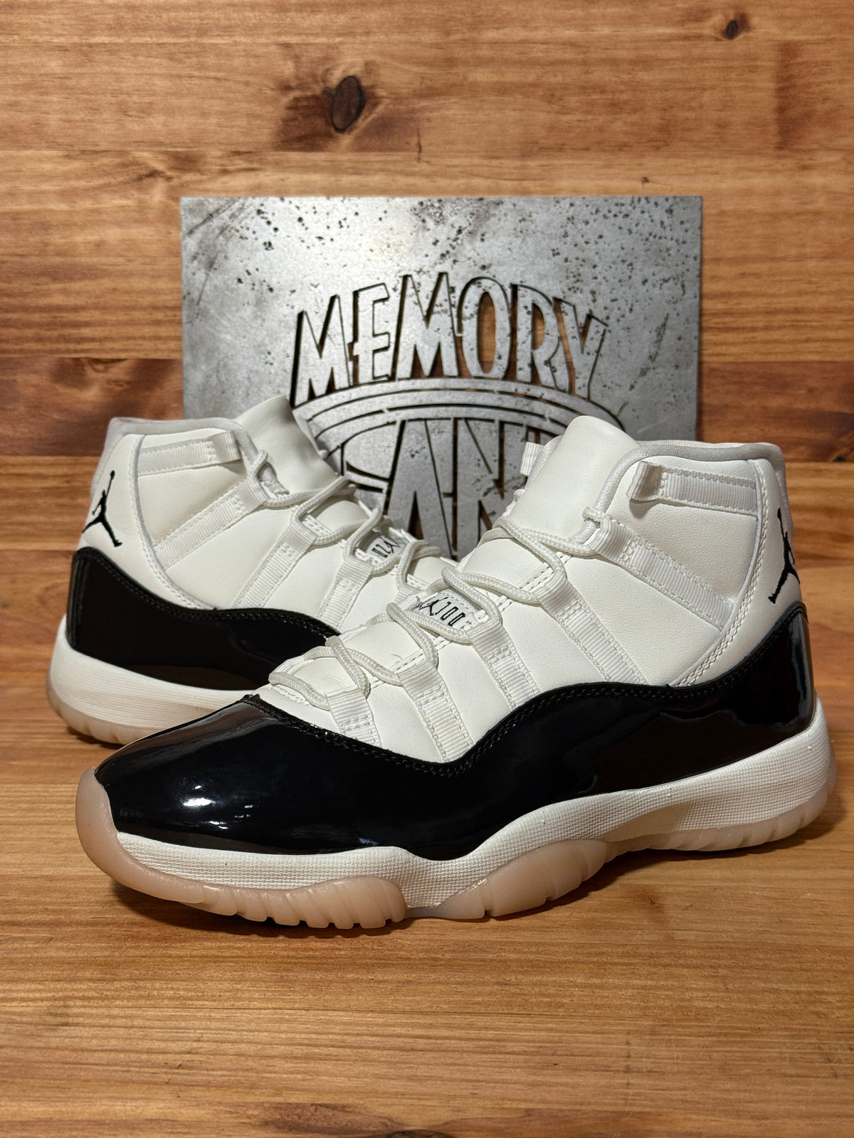 Jordan 11 Retro Neapolitan (Women's)
