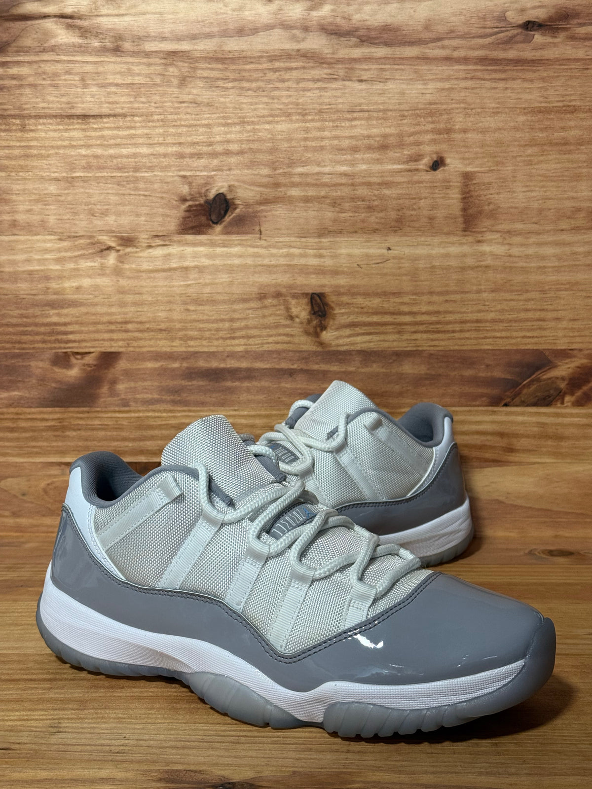 Jordan 11 Retro Low Cement Grey