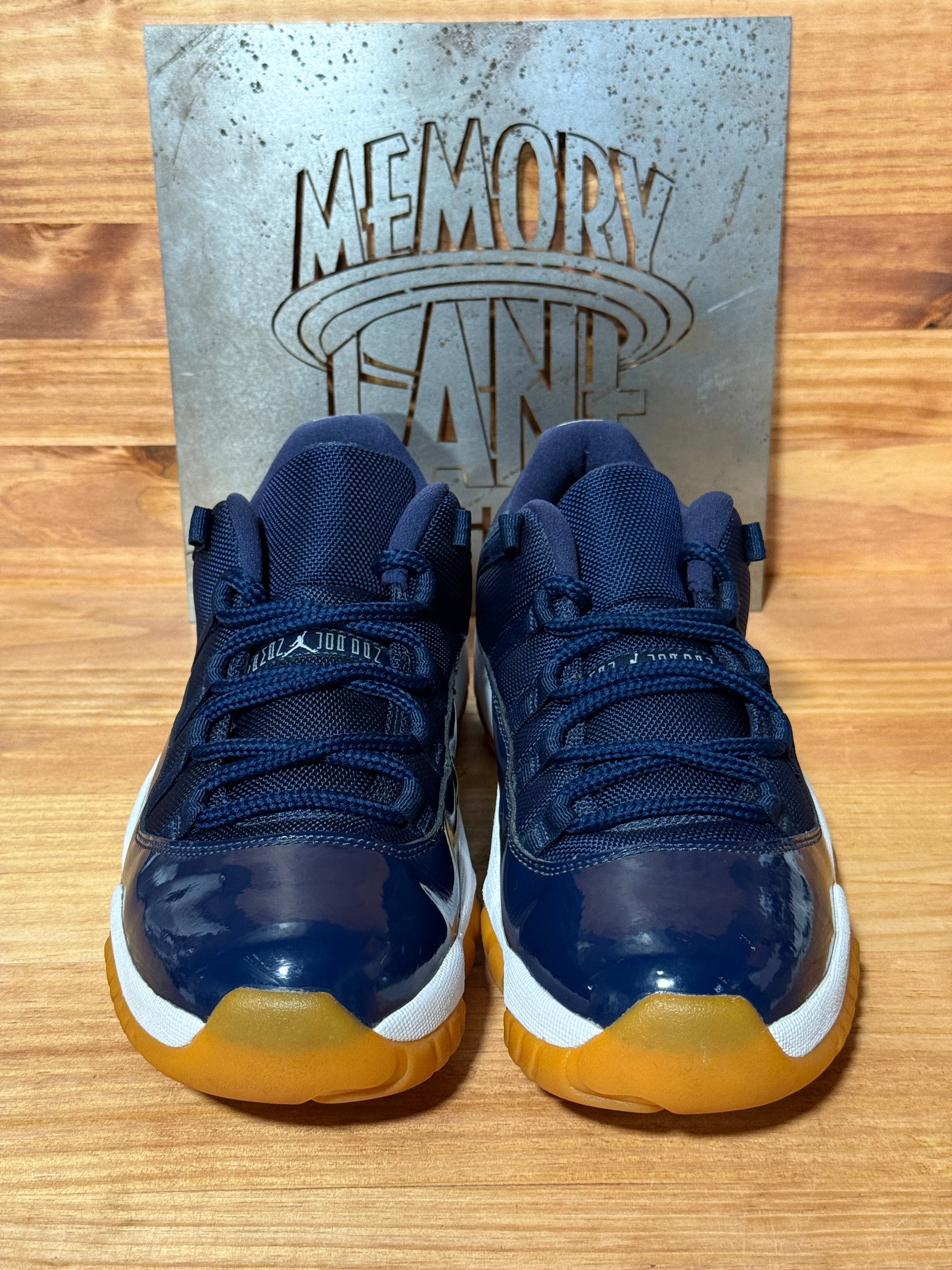 Jordan 11 Retro Low Midnight Navy