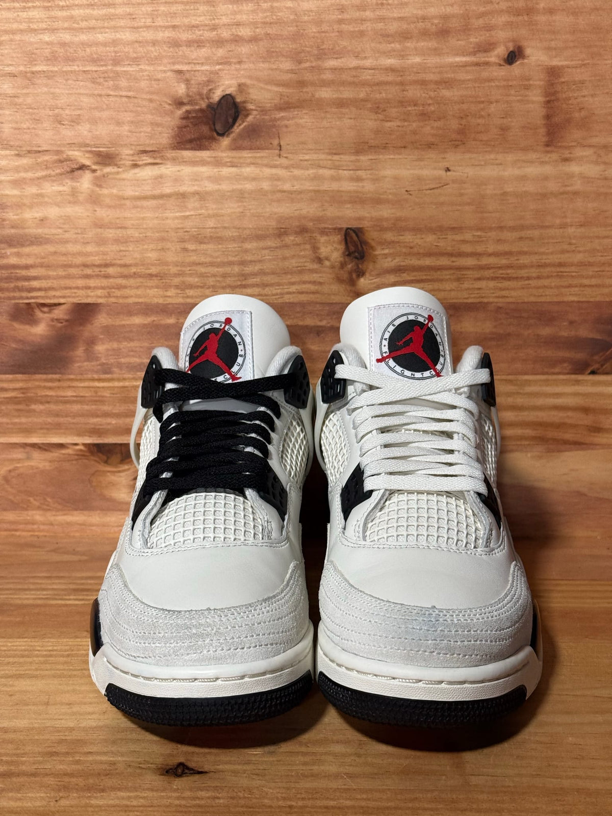Jordan 4 Retro OG Flight Club - Size 10.5
