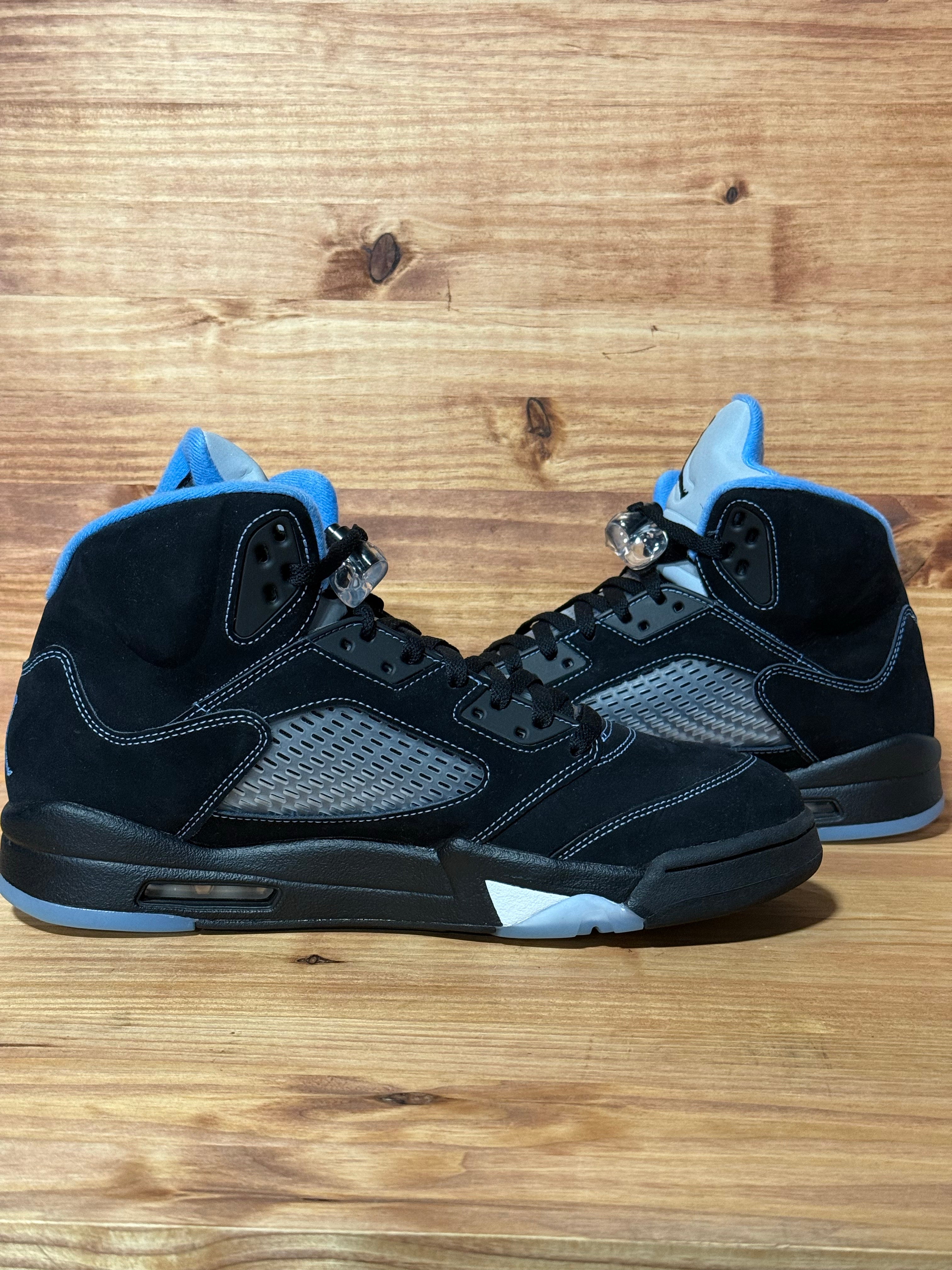 Jordan 5 Retro Black University Blue (2026)