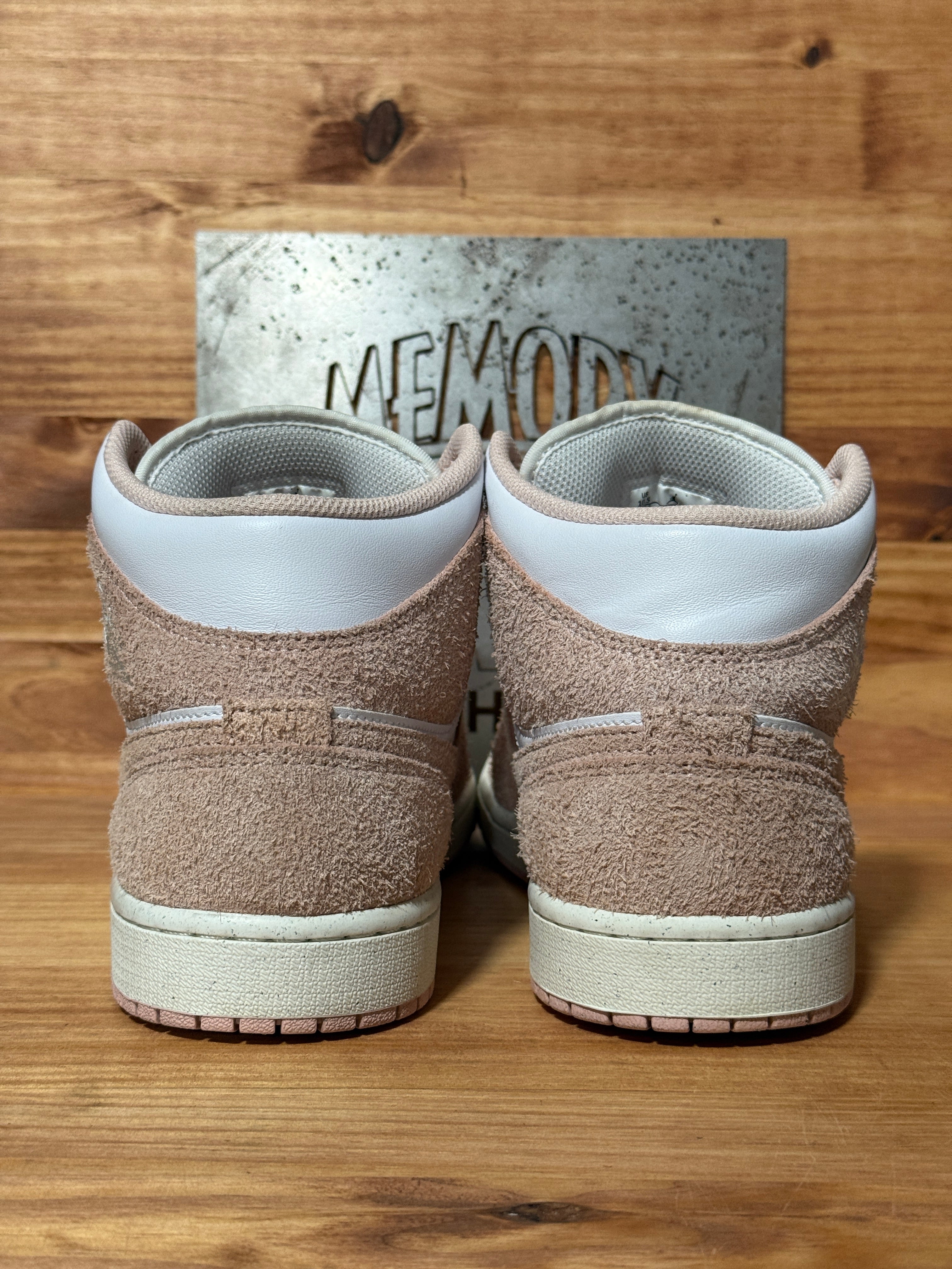 Jordan 1 Mid SE Legend Pink