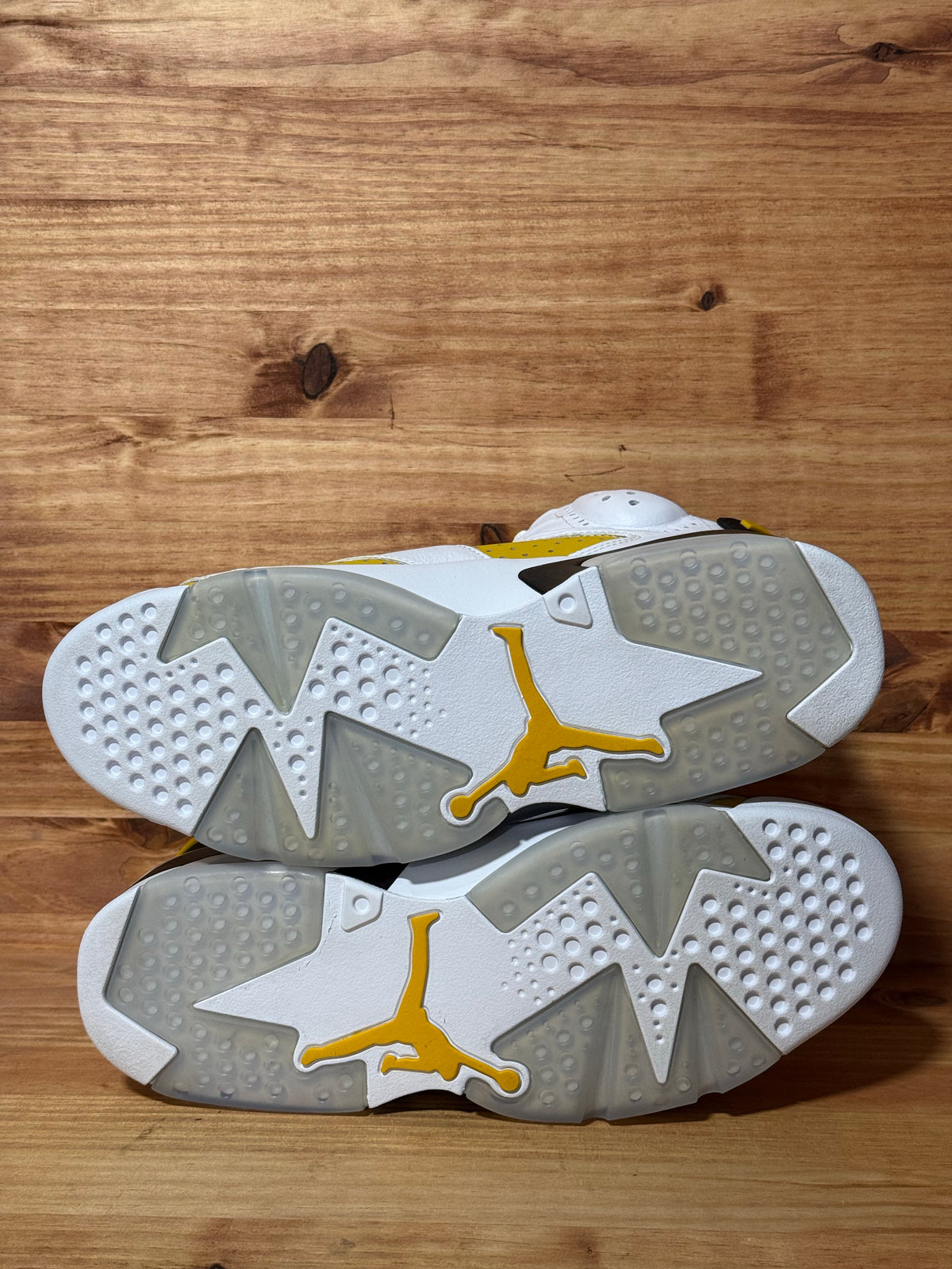 Jordan 6 Retro Yellow Ochre
