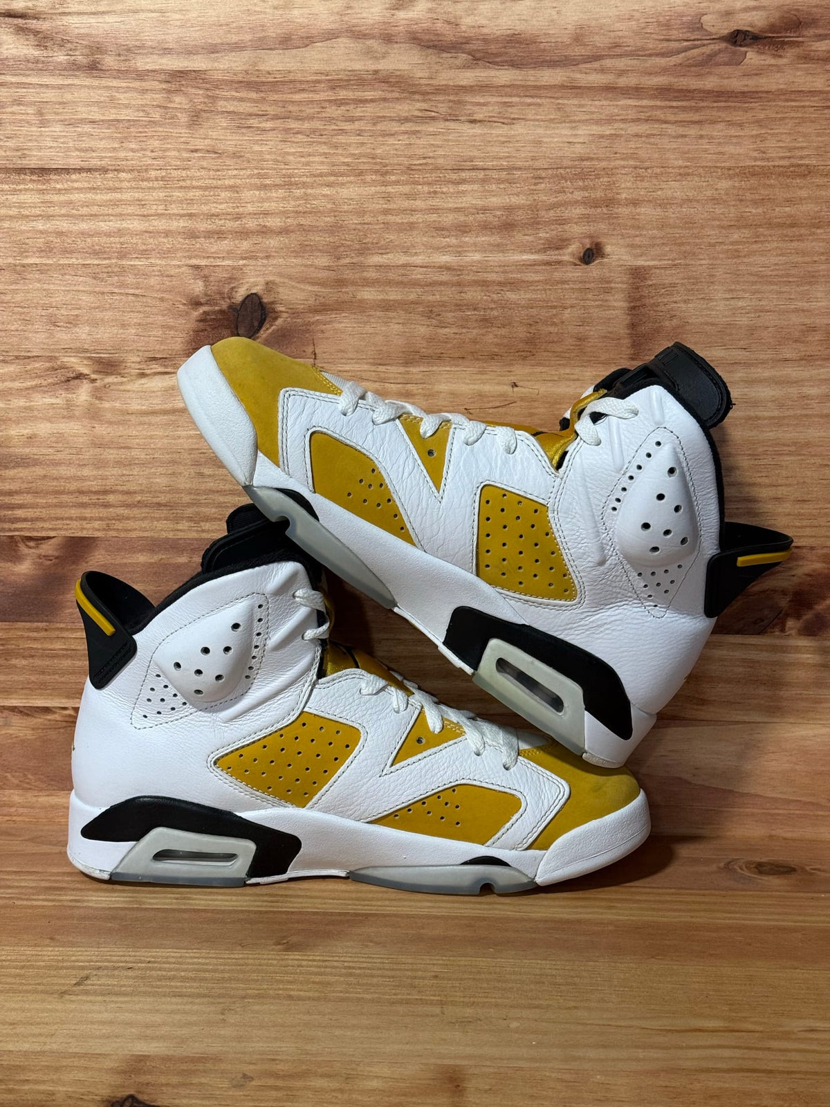 Jordan 6 Retro Yellow Ochre - Size 8.5