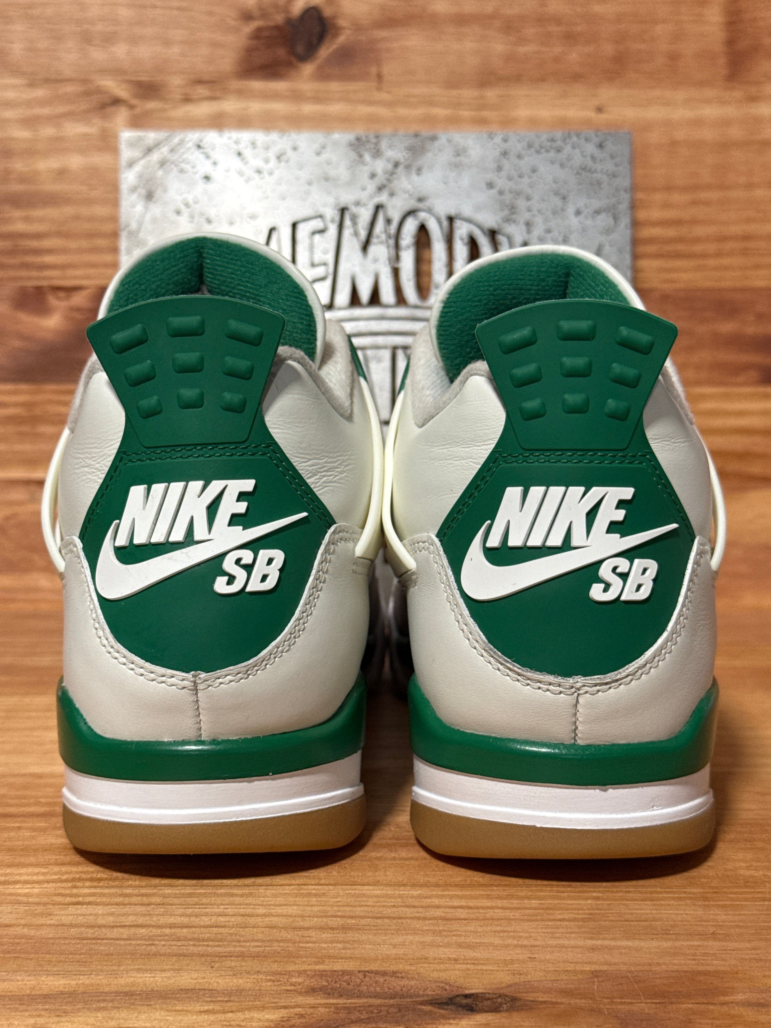 Jordan 4 Retro SB Pine Green