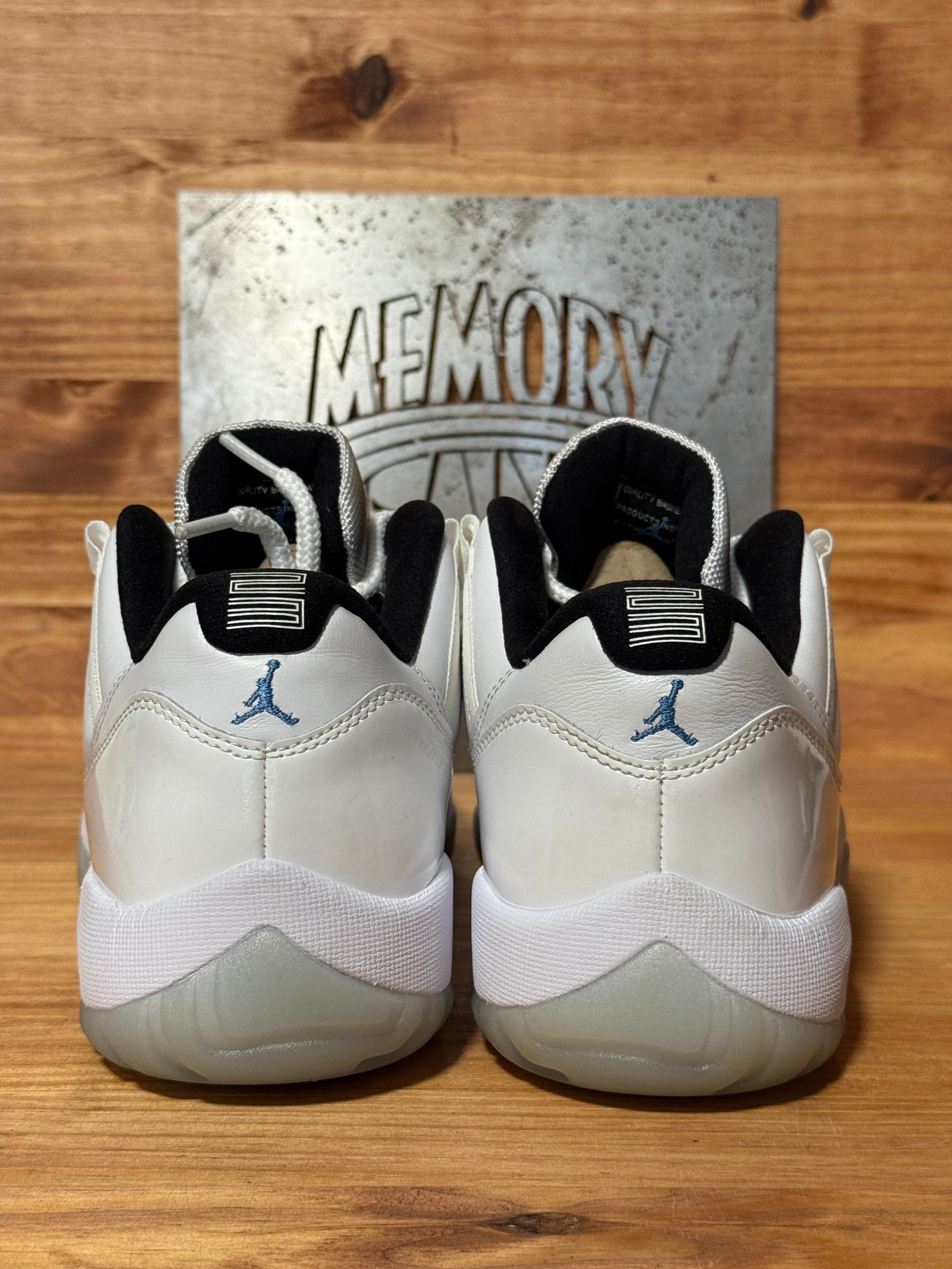 Jordan 11 Retro Low Legend Blue