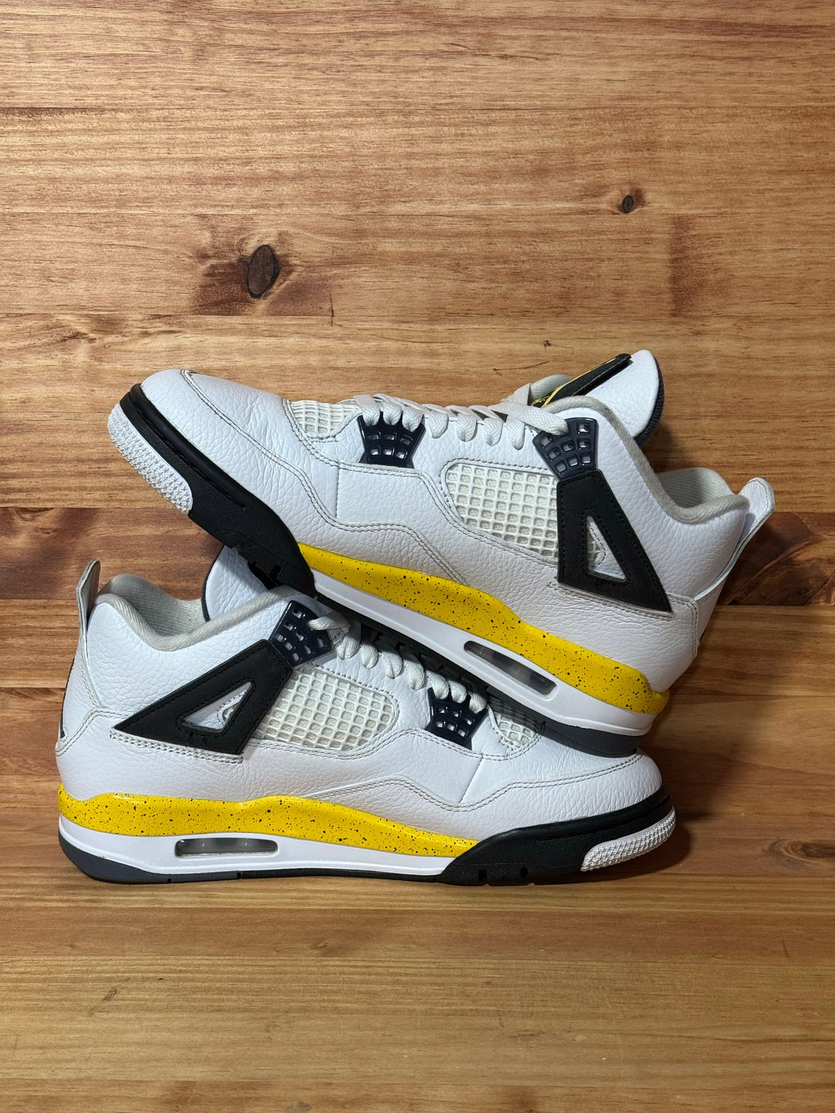 Jordan 4 Retro Rare Air Tour Yellow (2026) Size 8.5