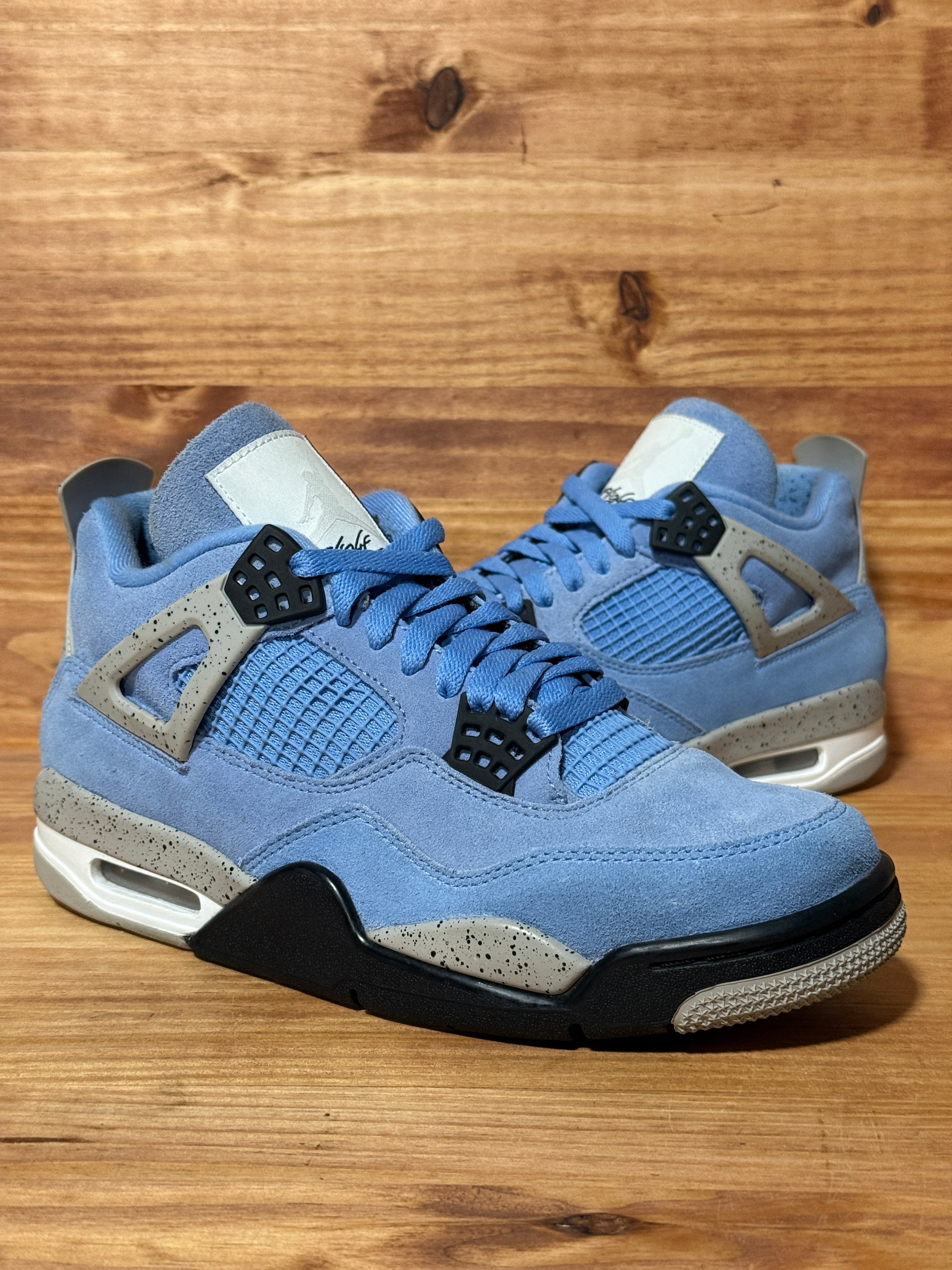Jordan 4 Retro University Blue