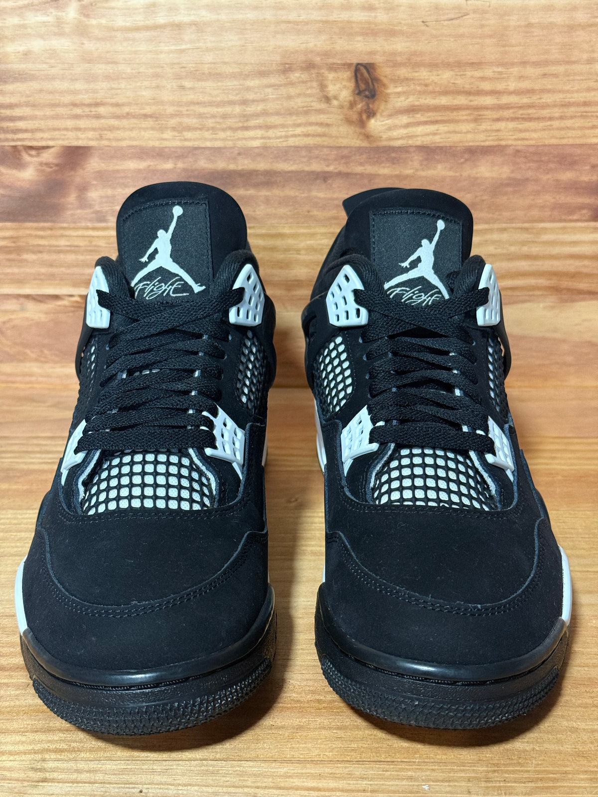 Jordan 4 Retro White Thunder