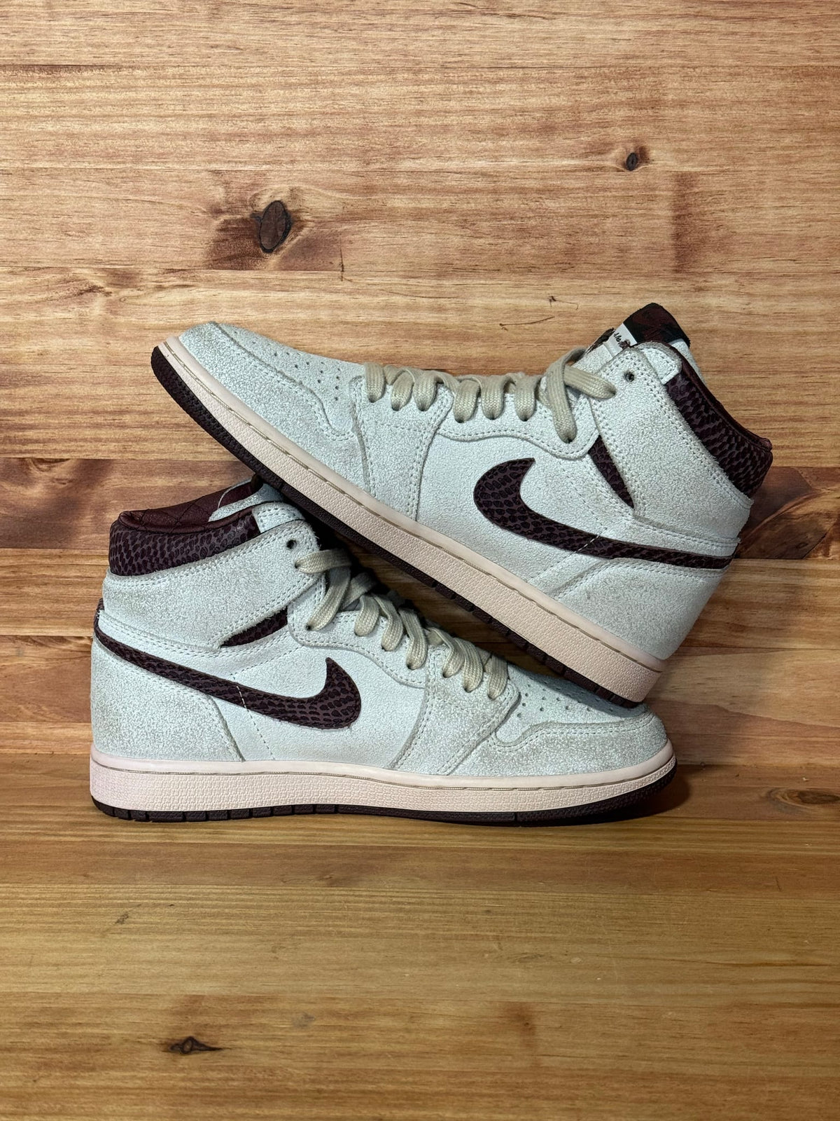Jordan 1 Retro High OG A Ma Maniére - Size 8